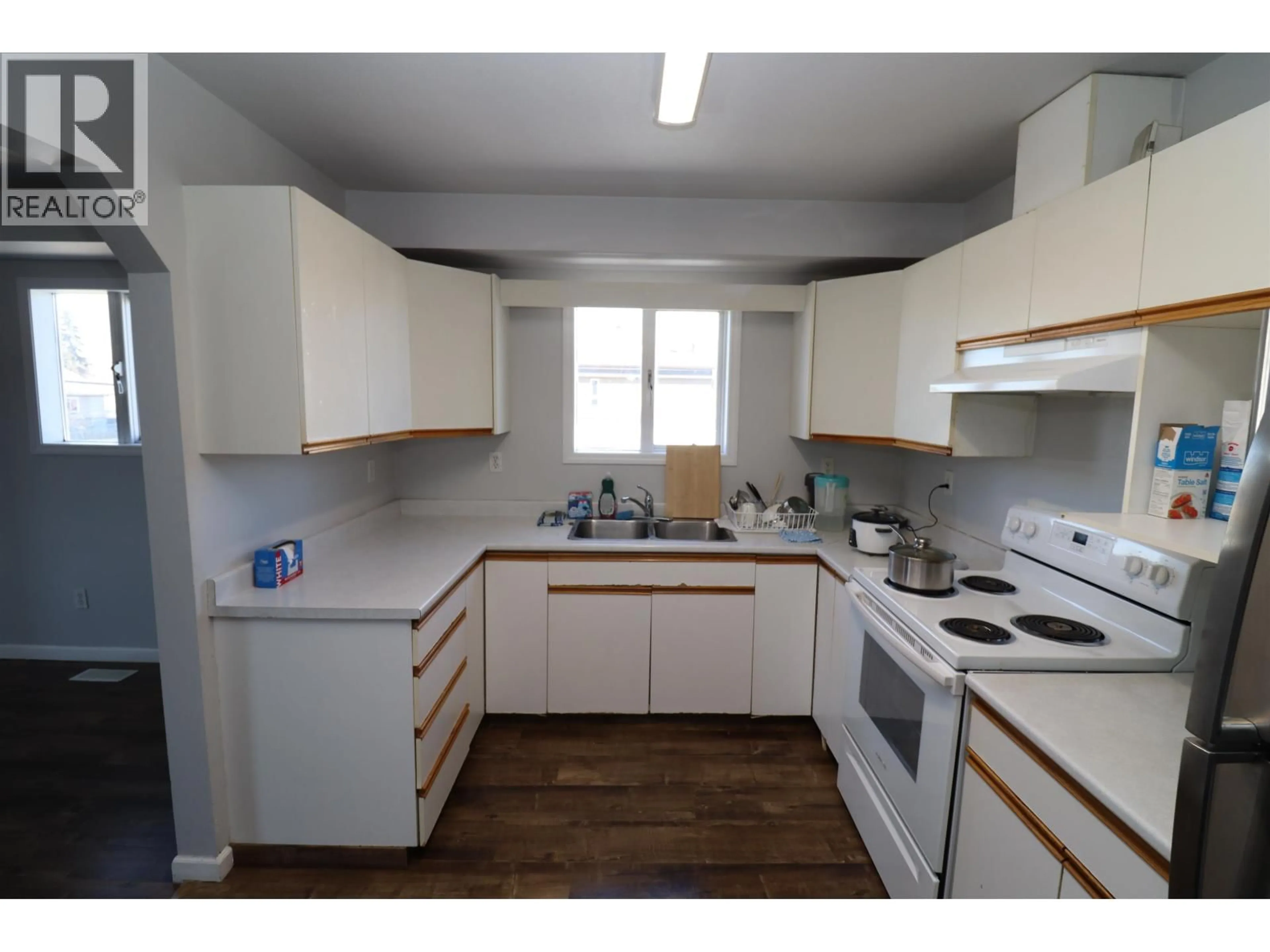 Standard kitchen, wood/laminate floor for 1930 SPRUCE STREET, Prince George British Columbia V2L2R4