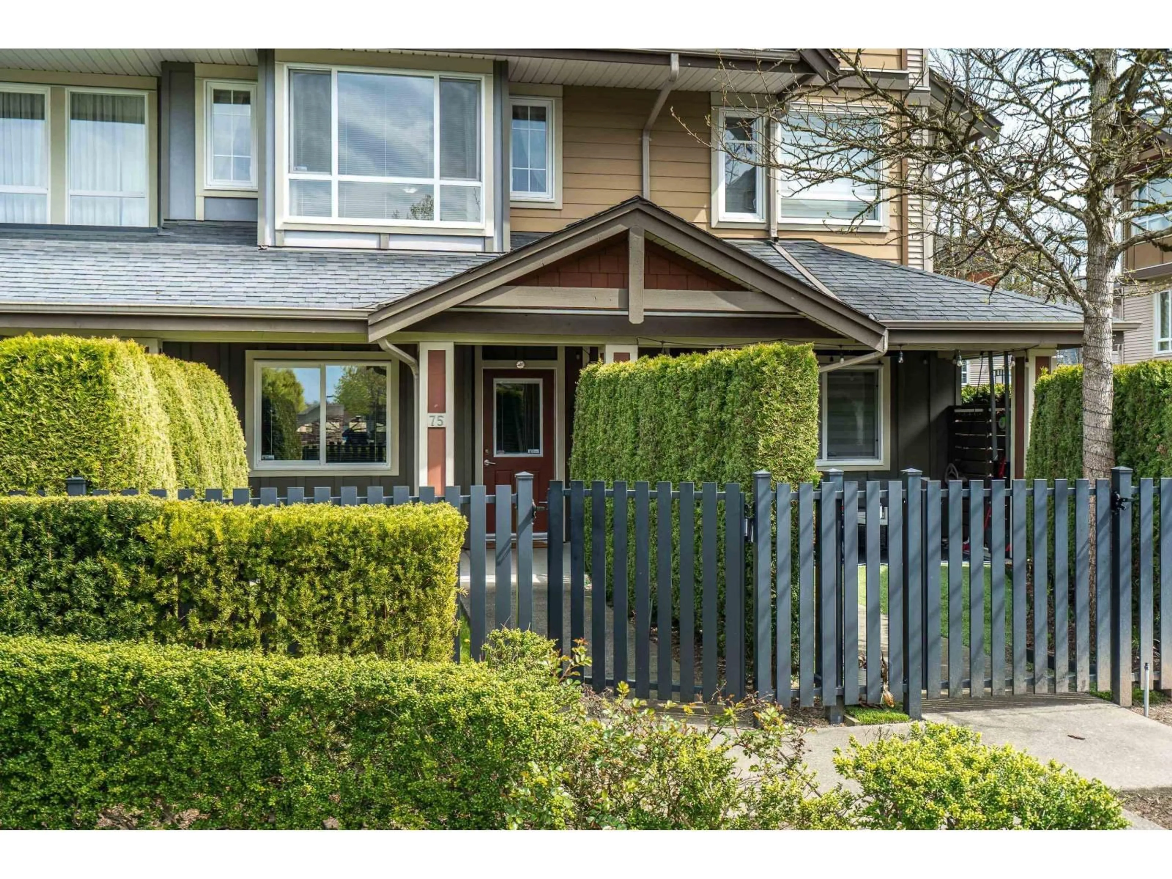 Home with vinyl exterior material, street for 75 - 7088 191 STREET, Surrey British Columbia V4N0B4