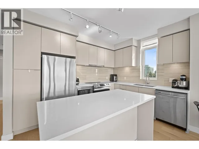 604 - 8761 UNIVERSITY CRESCENT, Burnaby 5