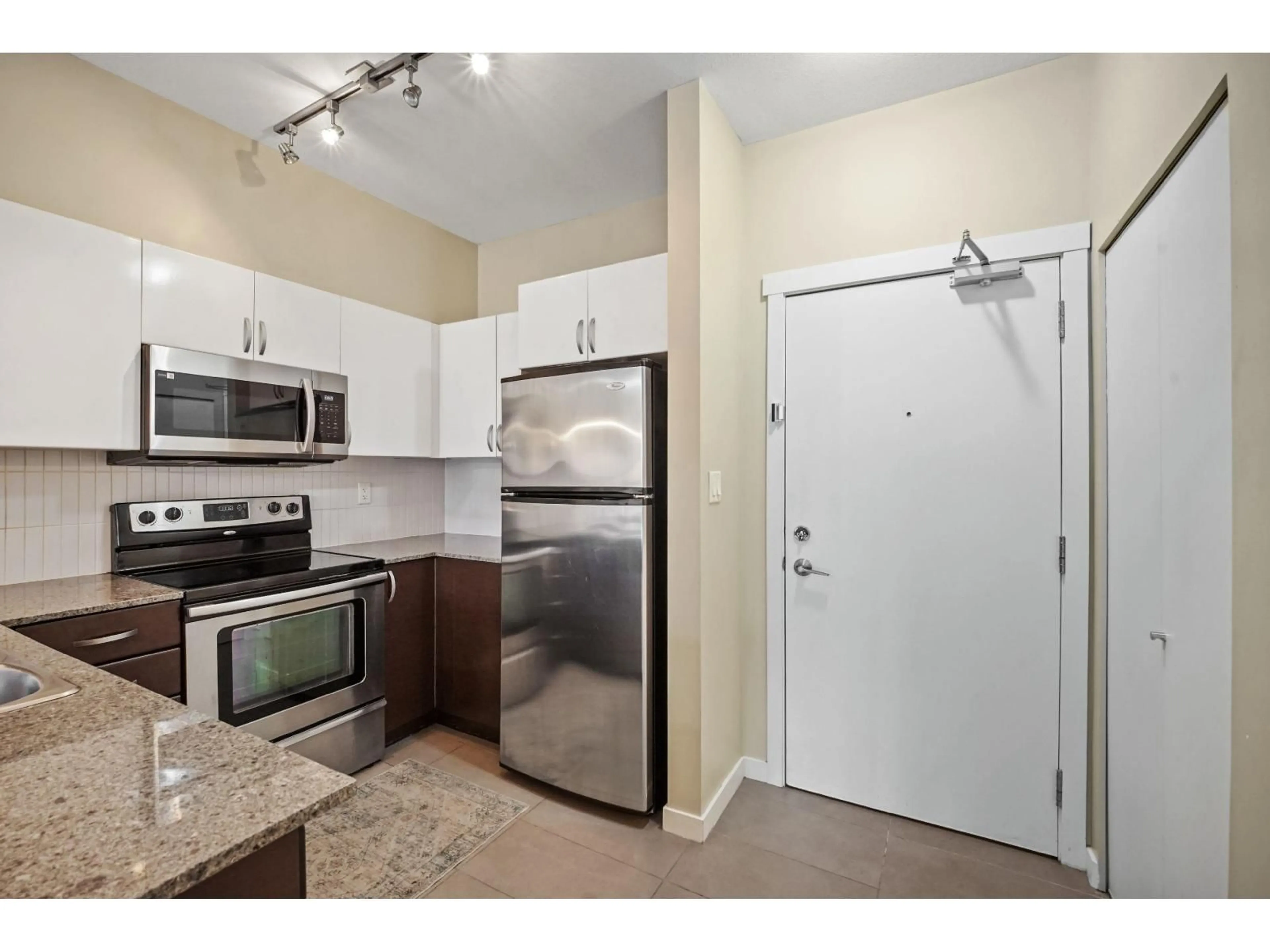 Standard kitchen, unknown for 229 - 13789 107A AVENUE, Surrey British Columbia V3T0B8