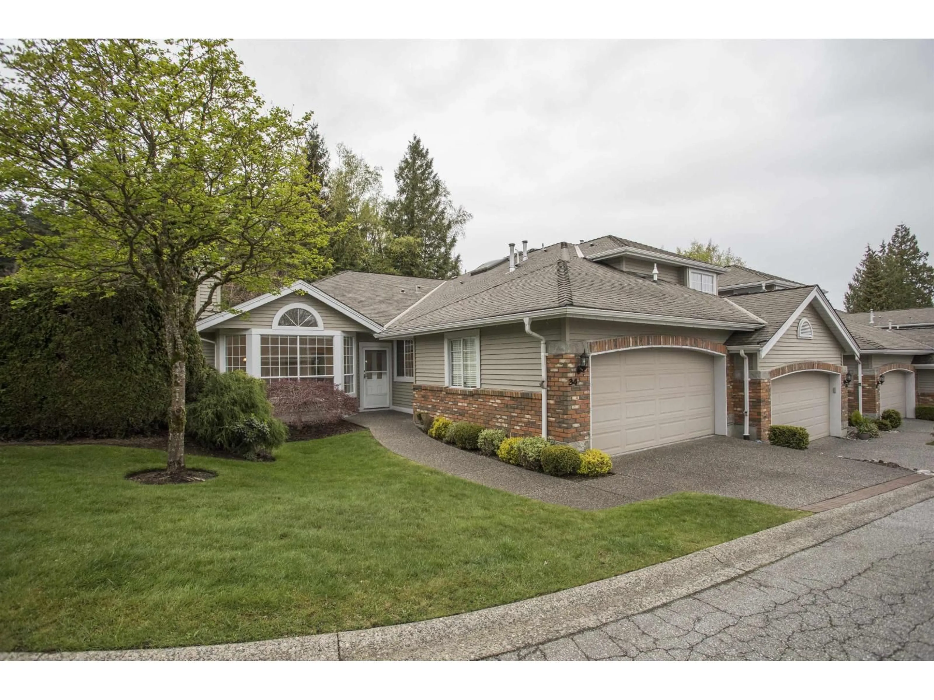 Home with vinyl exterior material, street for 34 - 2688 150 STREET, Surrey British Columbia V4P1P1