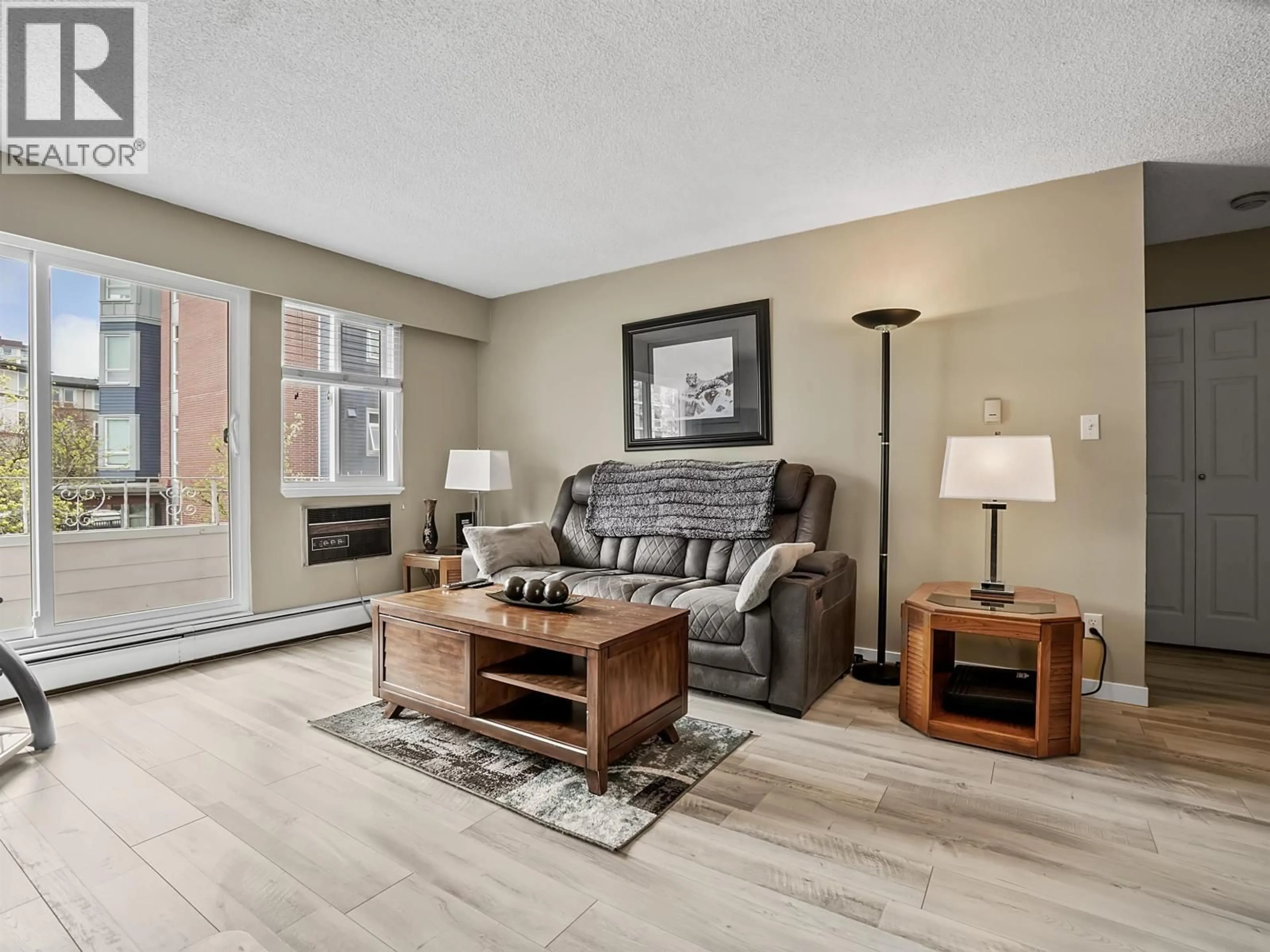 Living room with furniture, unknown for 207 - 12096 222 STREET, Maple Ridge British Columbia V2X5W1