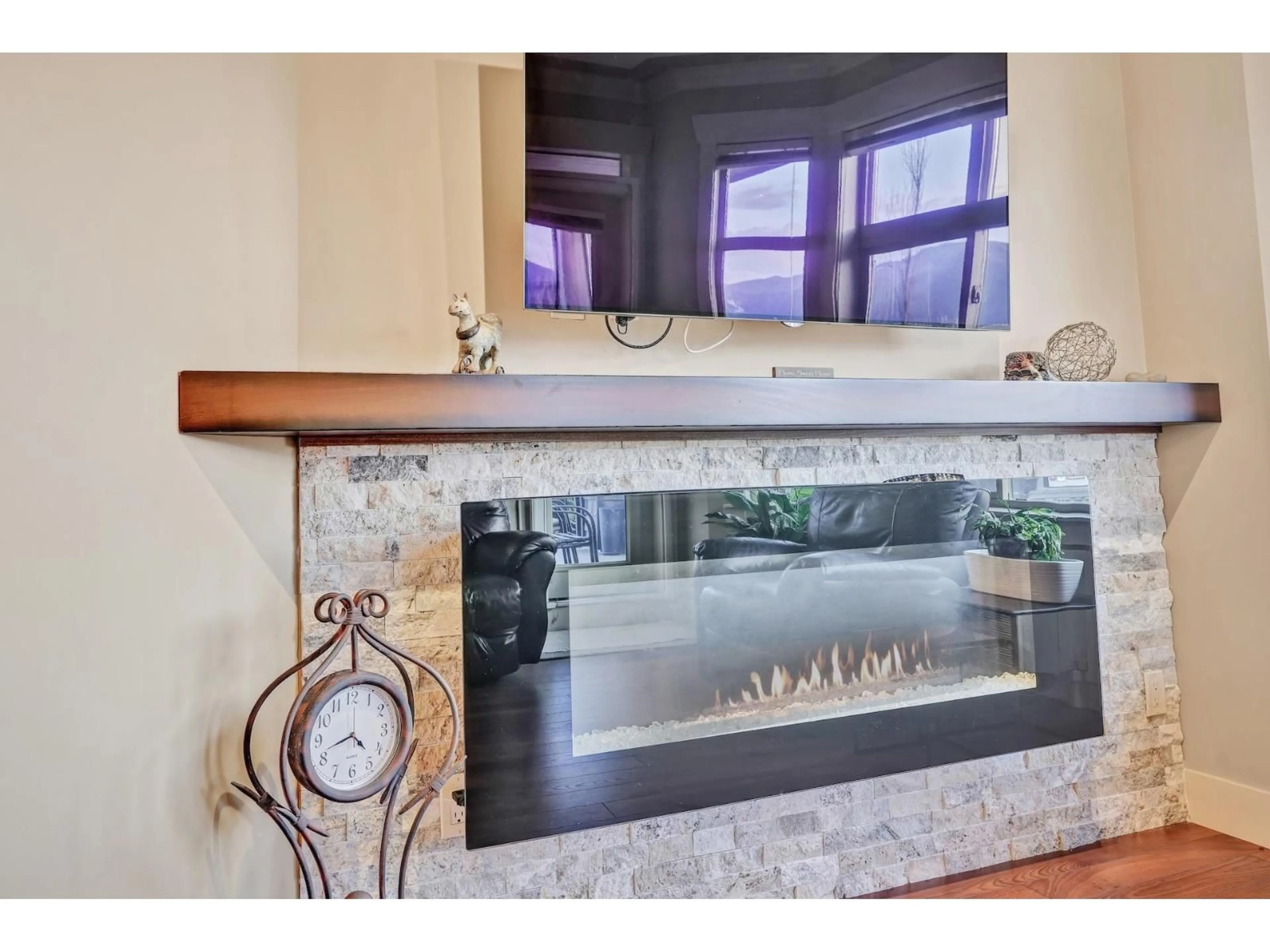 Home theater for 205 - 9060 BIRCH STREET, Chilliwack British Columbia V2P4N4