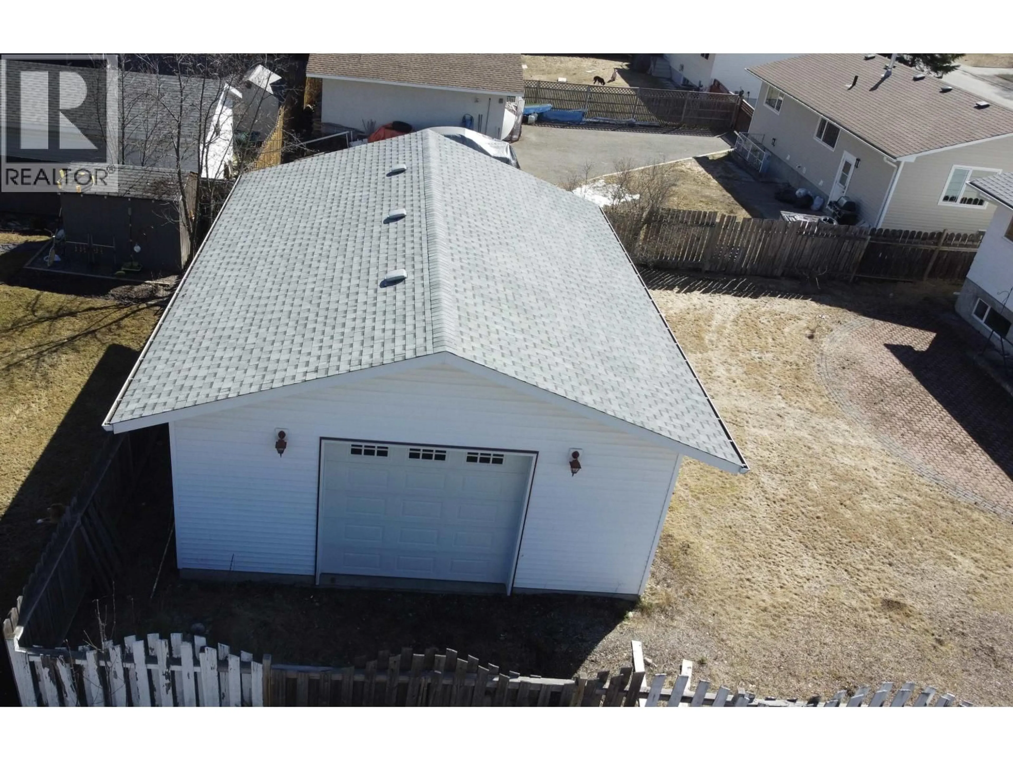 A pic from outside/outdoor area/front of a property/back of a property/a pic from drone, building for 7600 LOYOLA DRIVE, Prince George British Columbia V2N2X1