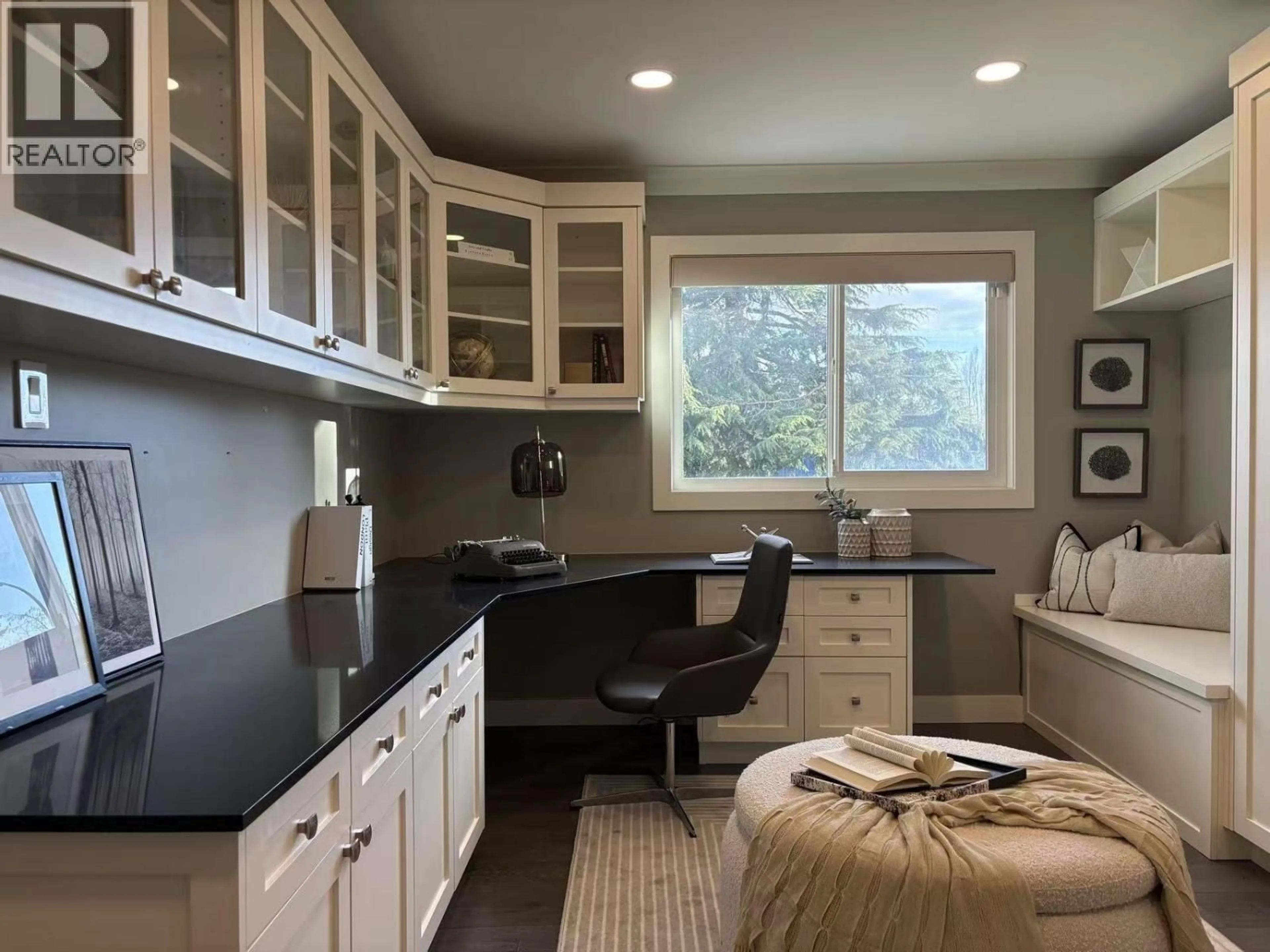 Unknown for 6500 AZURE ROAD, Richmond British Columbia V7C2R9