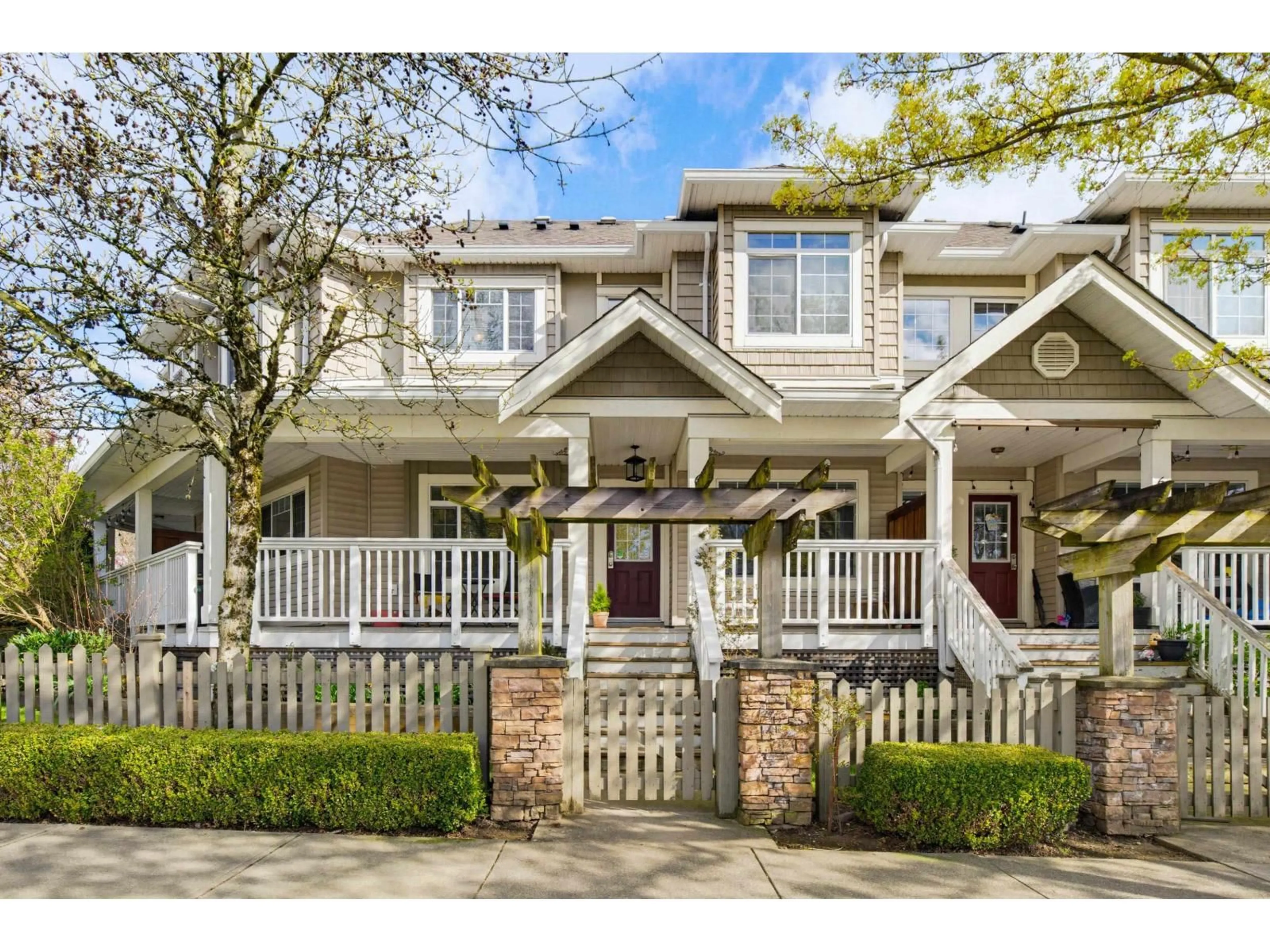 Home with vinyl exterior material, street for 65 - 6852 193 STREET, Surrey British Columbia V4N0C8