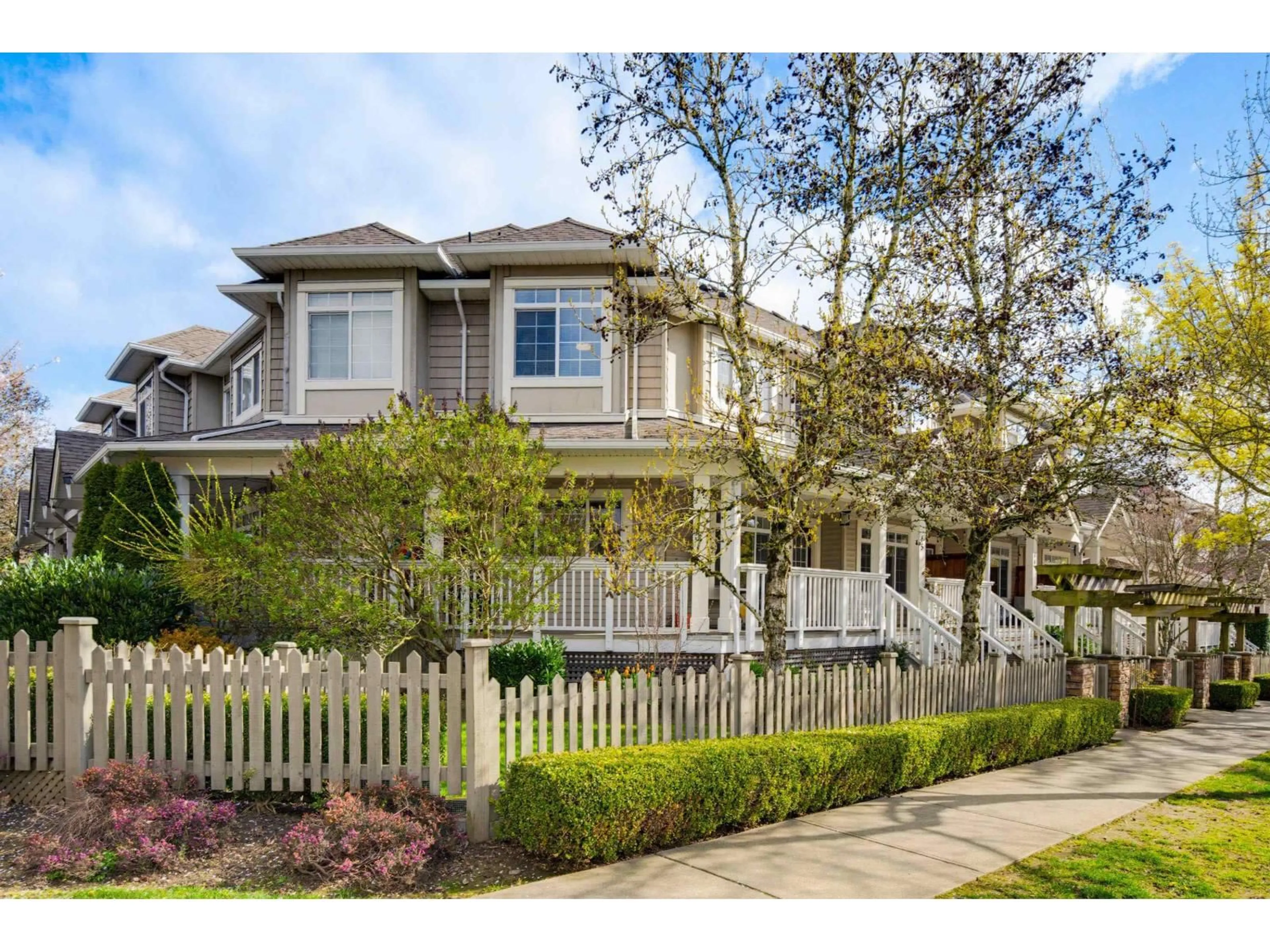 Home with vinyl exterior material, street for 65 - 6852 193 STREET, Surrey British Columbia V4N0C8