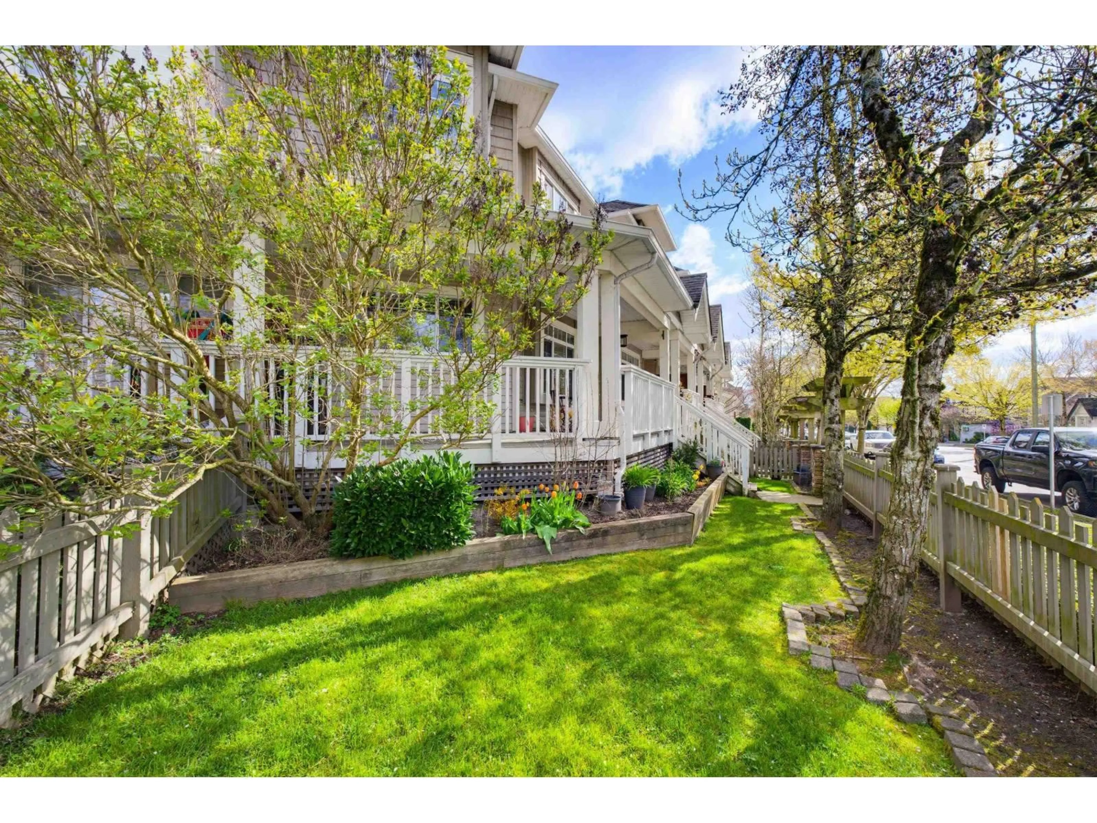 Patio, street for 65 - 6852 193 STREET, Surrey British Columbia V4N0C8