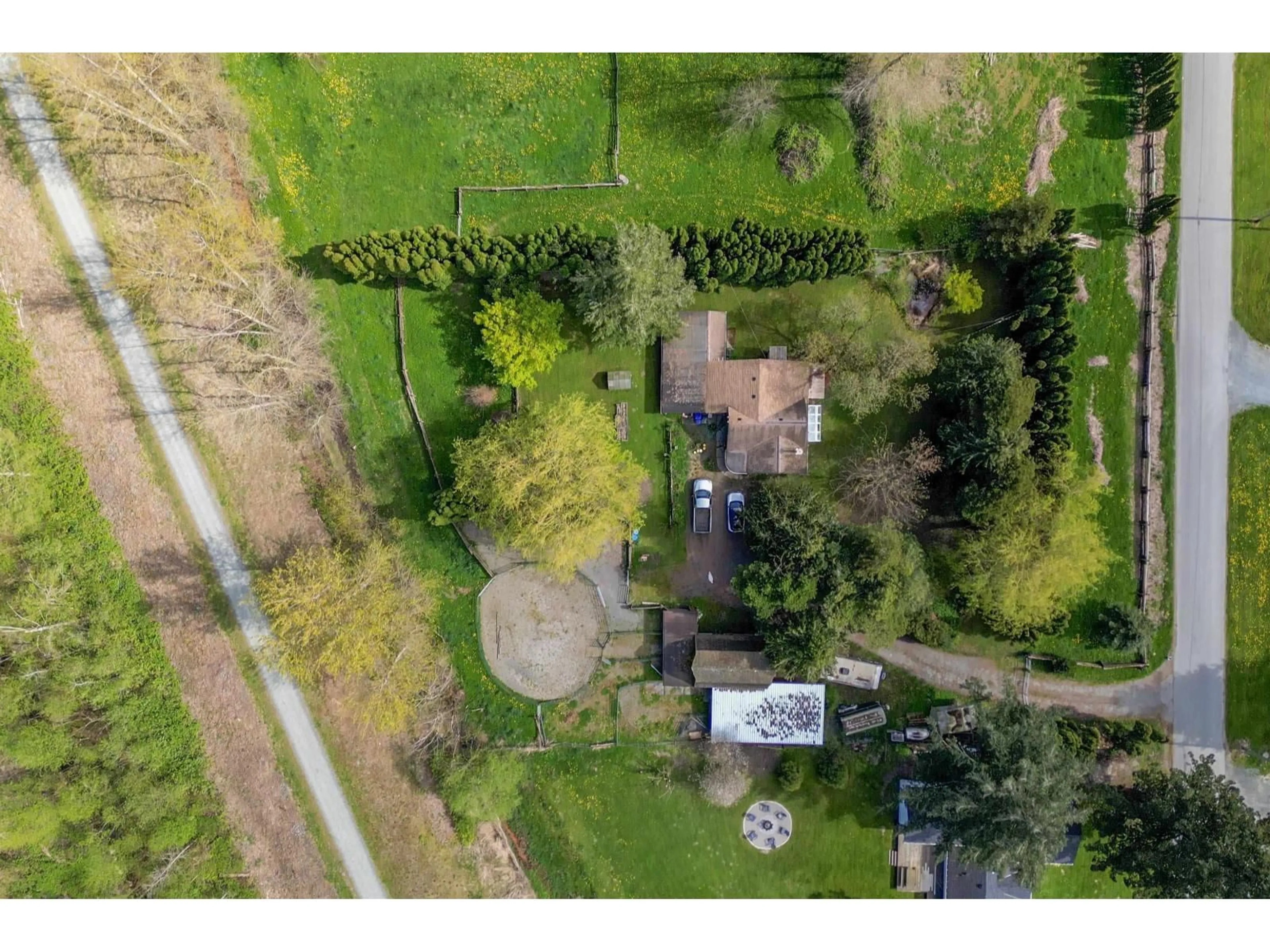 A pic from outside/outdoor area/front of a property/back of a property/a pic from drone, street for 42935 LUMSDEN ROAD, Yarrow British Columbia V2R4R5