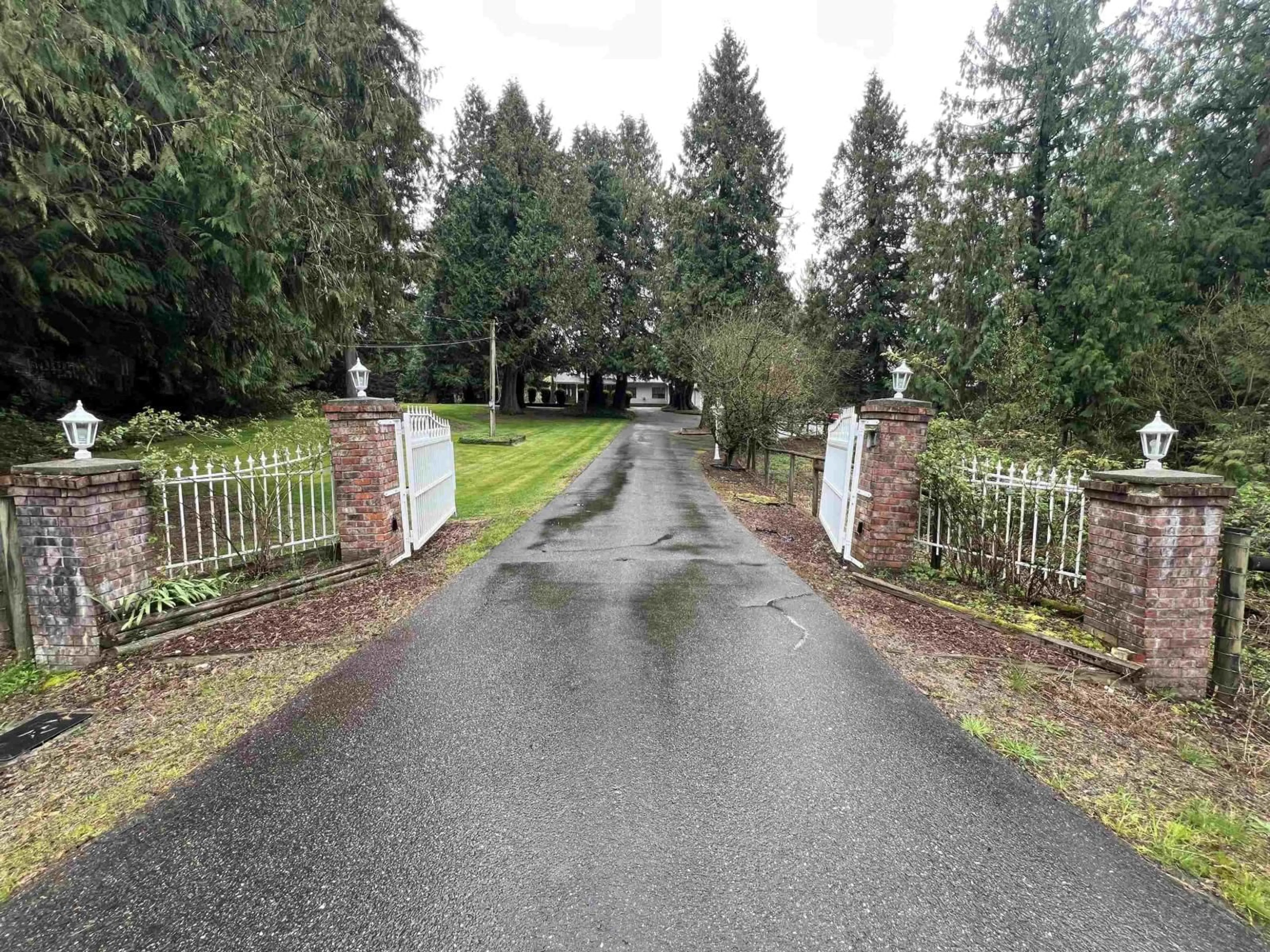 A pic from outside/outdoor area/front of a property/back of a property/a pic from drone, street for 6582 SATCHELL STREET, Abbotsford British Columbia V4X2G2