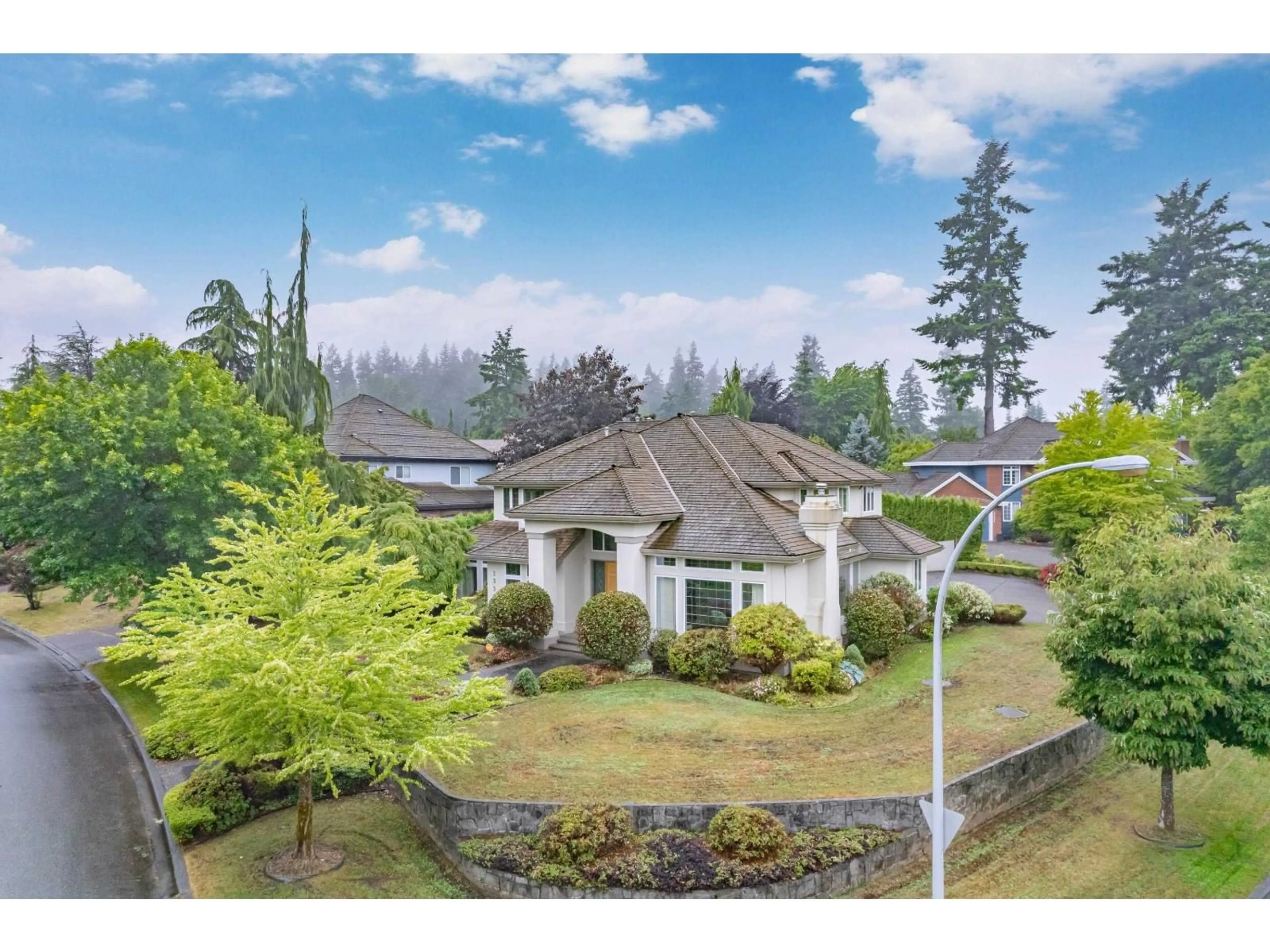 A pic from outside/outdoor area/front of a property/back of a property/a pic from drone, street for 2333 133A STREET, Surrey British Columbia V4A9S9