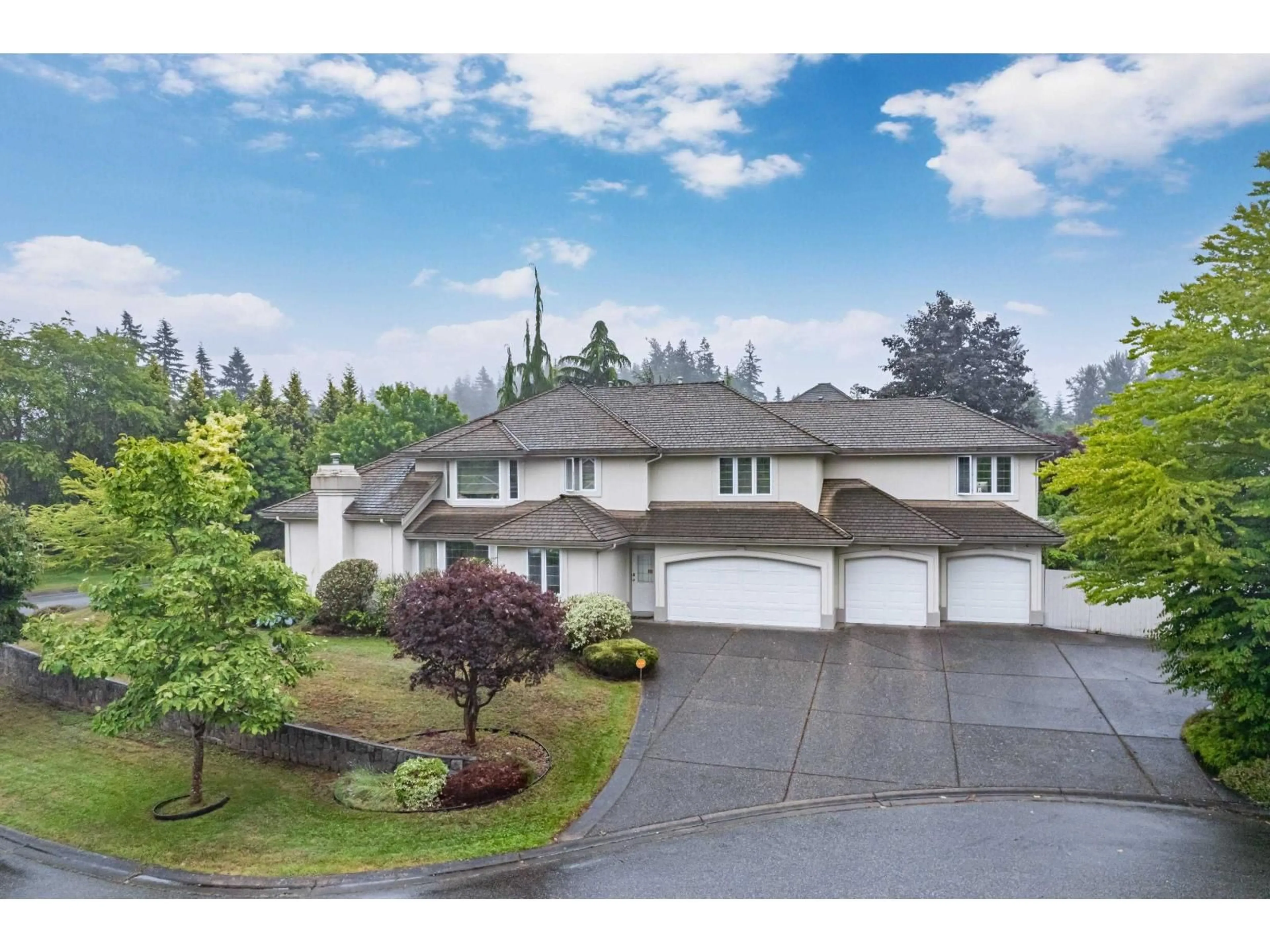 A pic from outside/outdoor area/front of a property/back of a property/a pic from drone, street for 2333 133A STREET, Surrey British Columbia V4A9S9