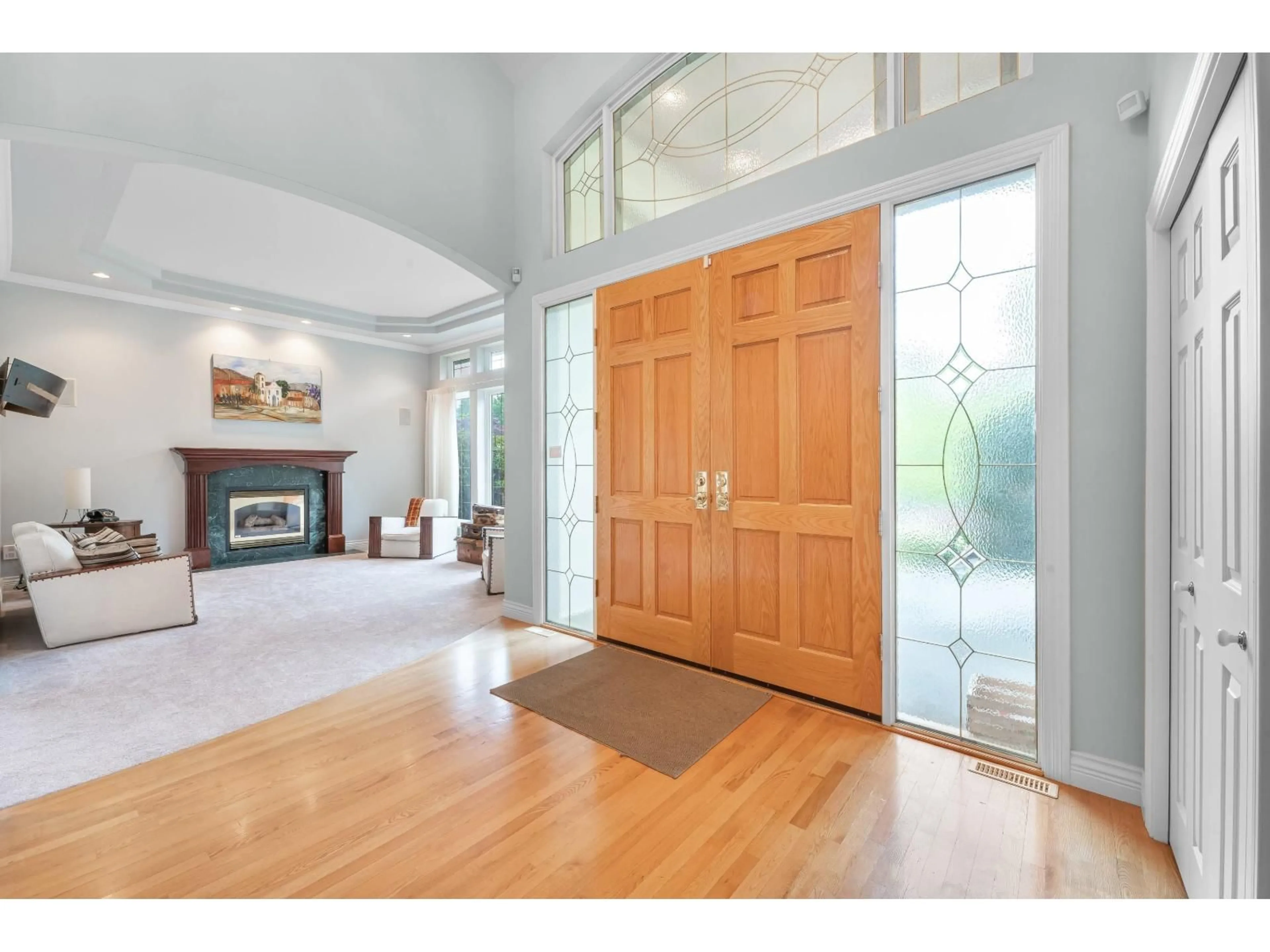 Indoor entryway for 2333 133A STREET, Surrey British Columbia V4A9S9