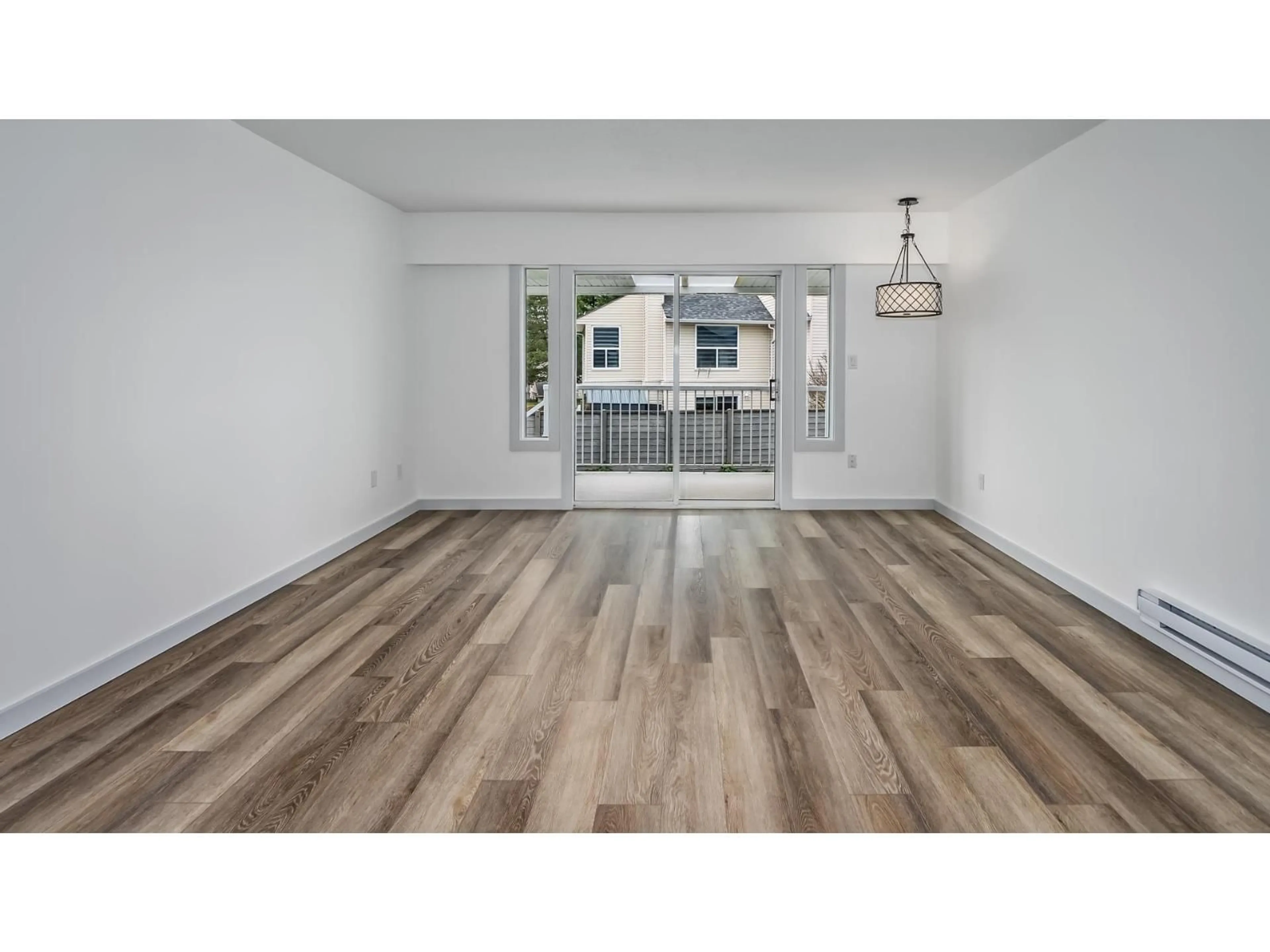 A pic of a room for 98 - 32691 GARIBALDI DRIVE, Abbotsford British Columbia V2T5T7