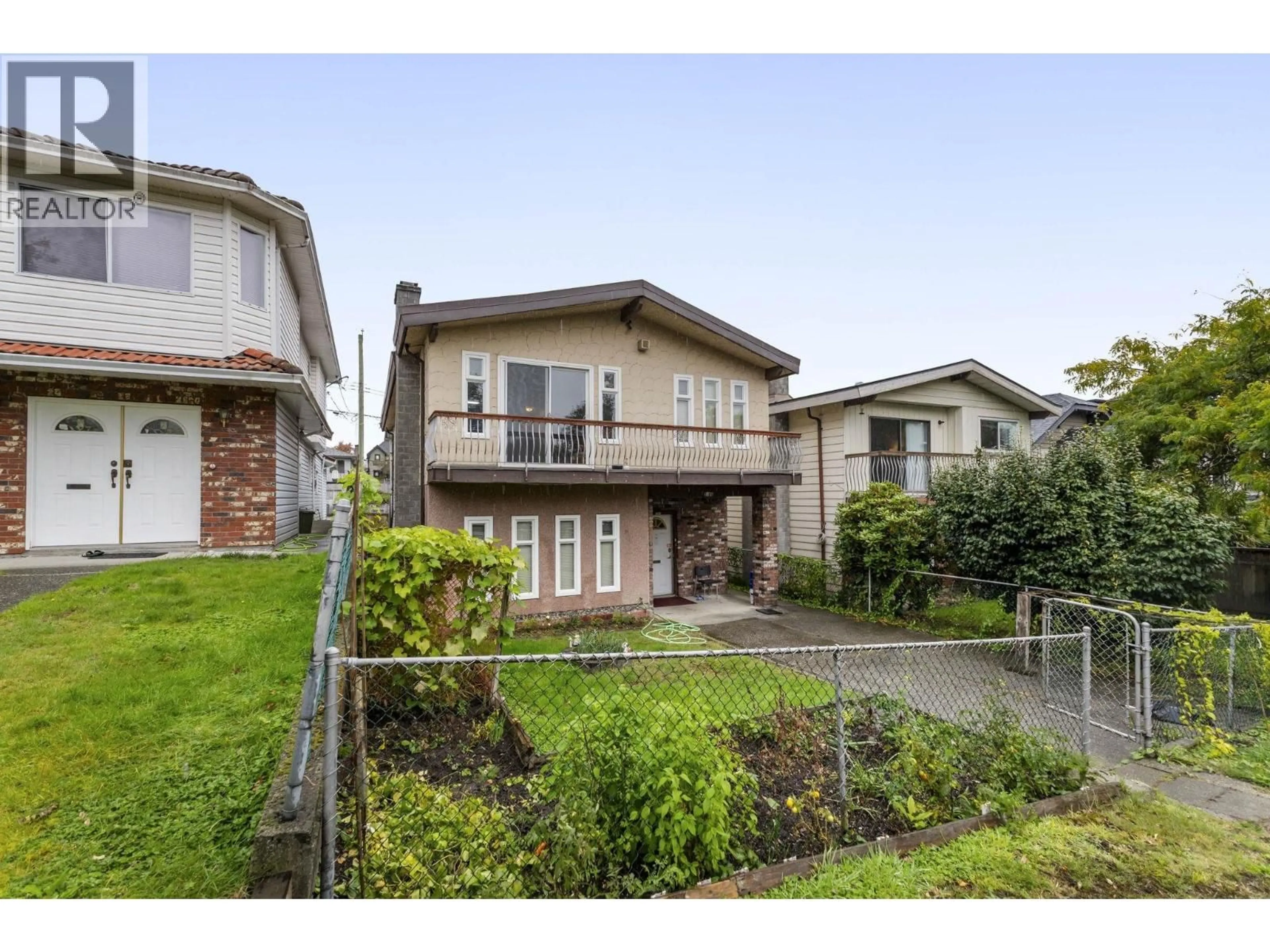 Unknown for 3361 WILLIAM STREET, Vancouver British Columbia V5K2Z4