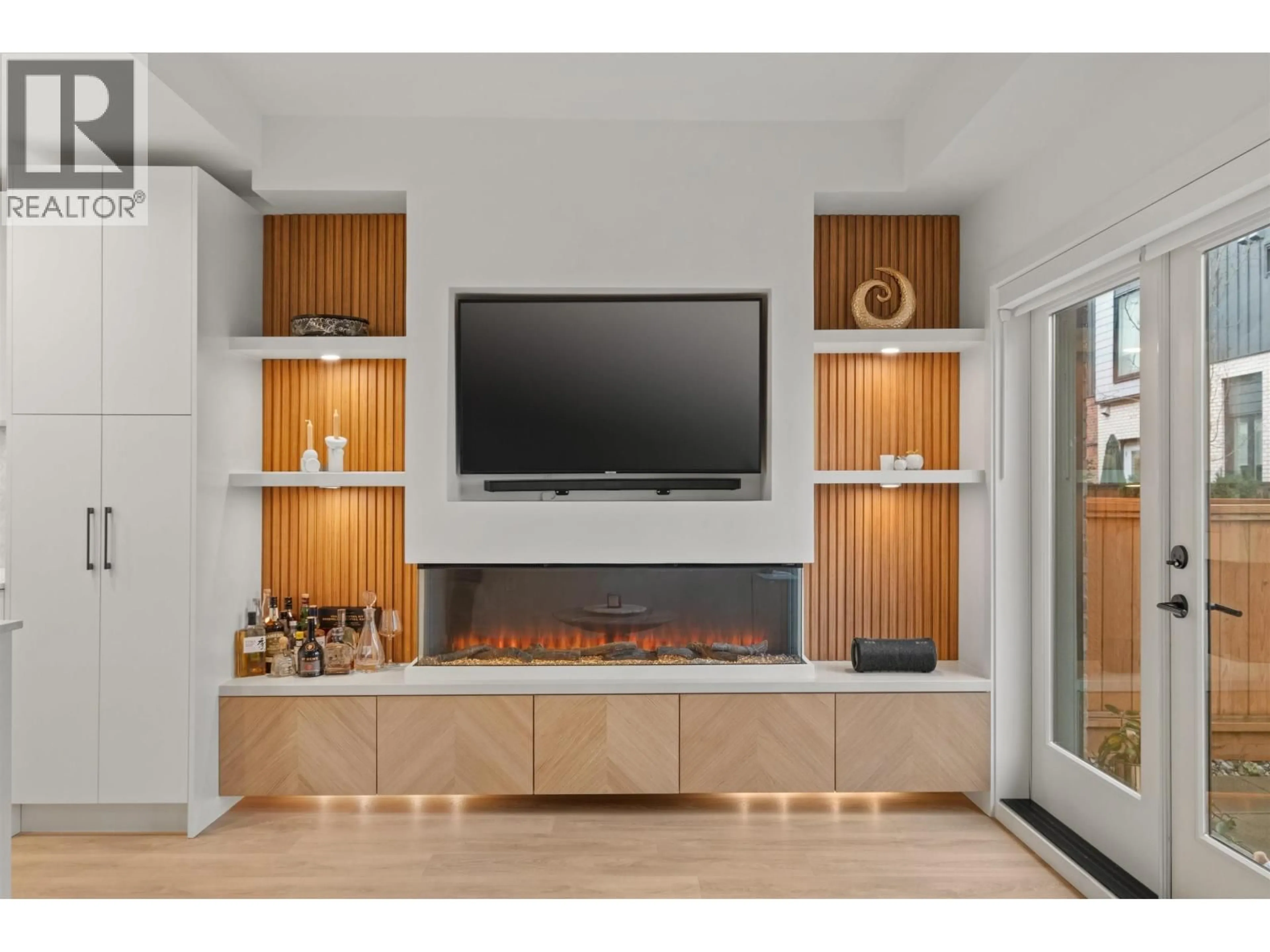 Home theater for 137 - 535 2ND STREET, North Vancouver British Columbia V7L1E1