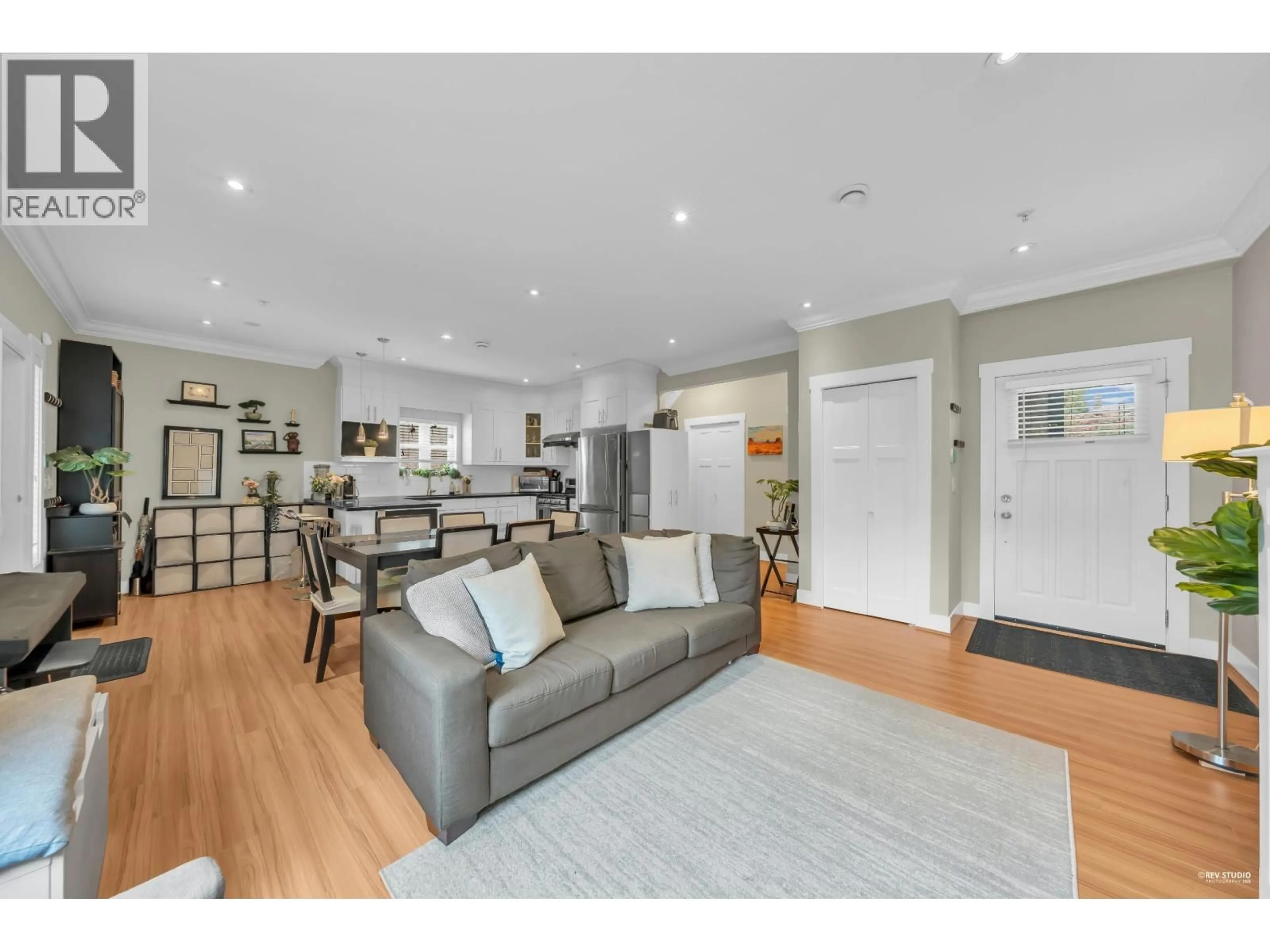 Open concept kitchen, unknown for 723 12TH AVENUE, Vancouver British Columbia V5T2J1