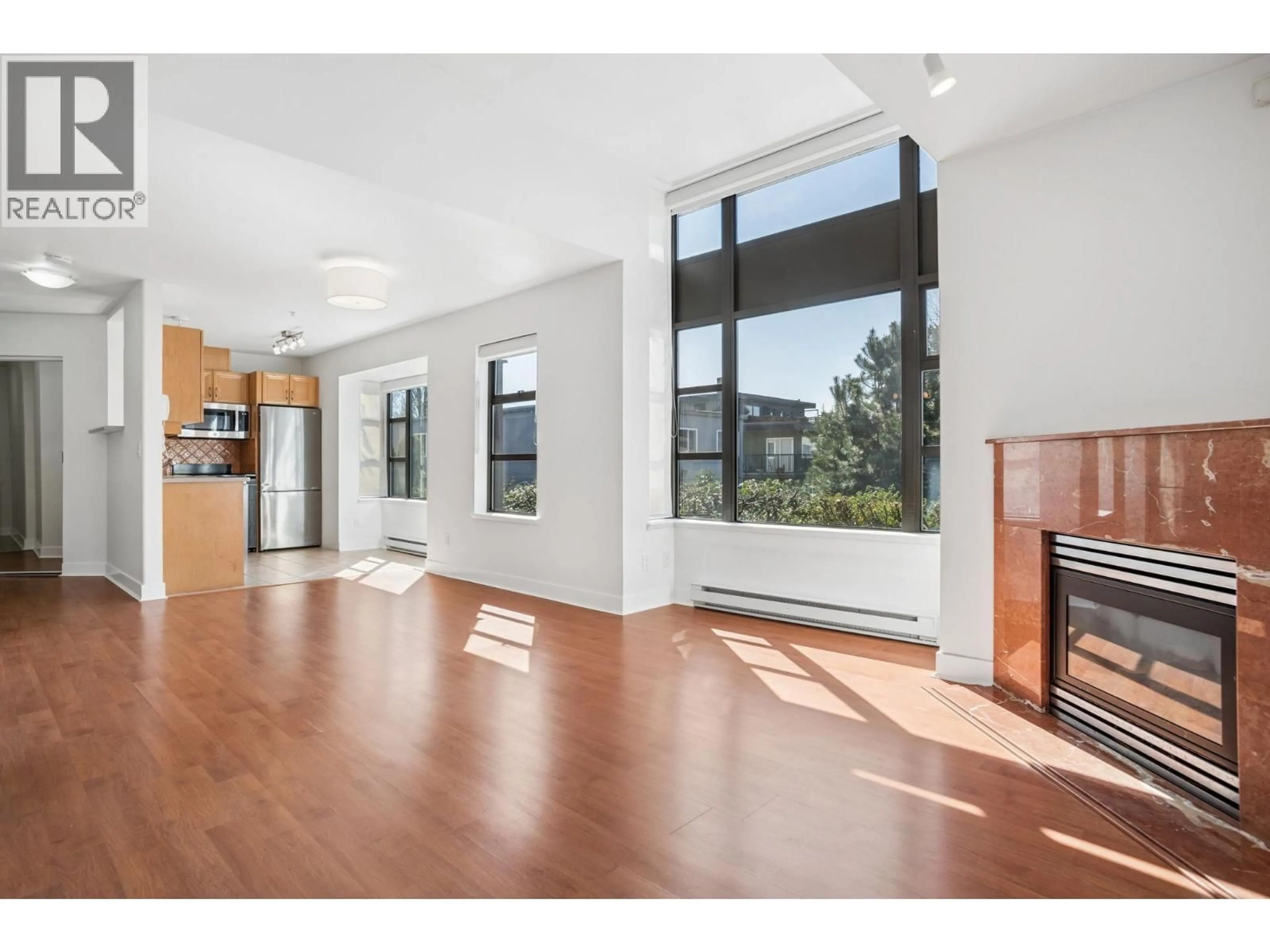 Unknown for 305 - 2119 YEW STREET, Vancouver British Columbia V6K3G6