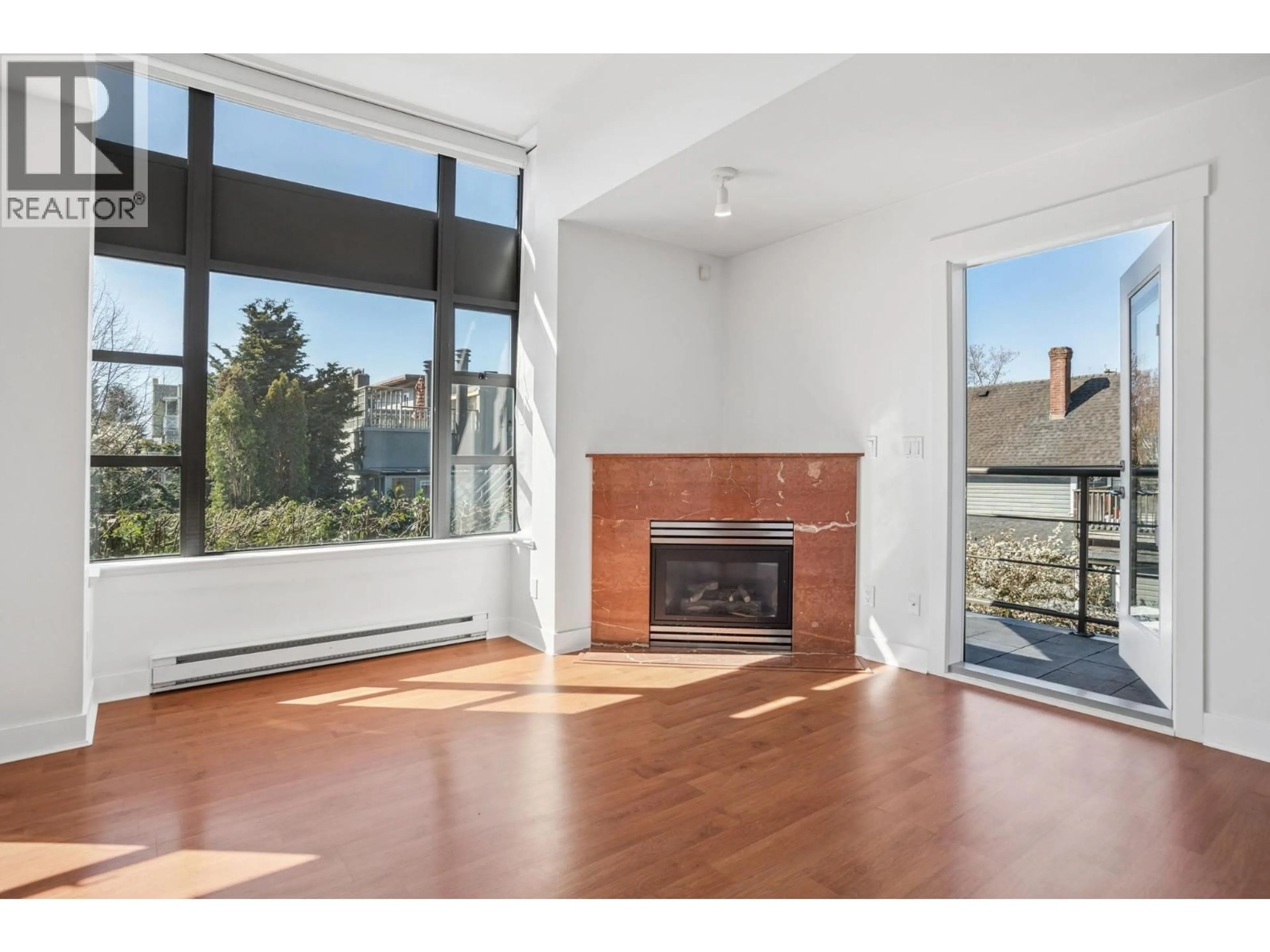 A pic of a room for 305 - 2119 YEW STREET, Vancouver British Columbia V6K3G6