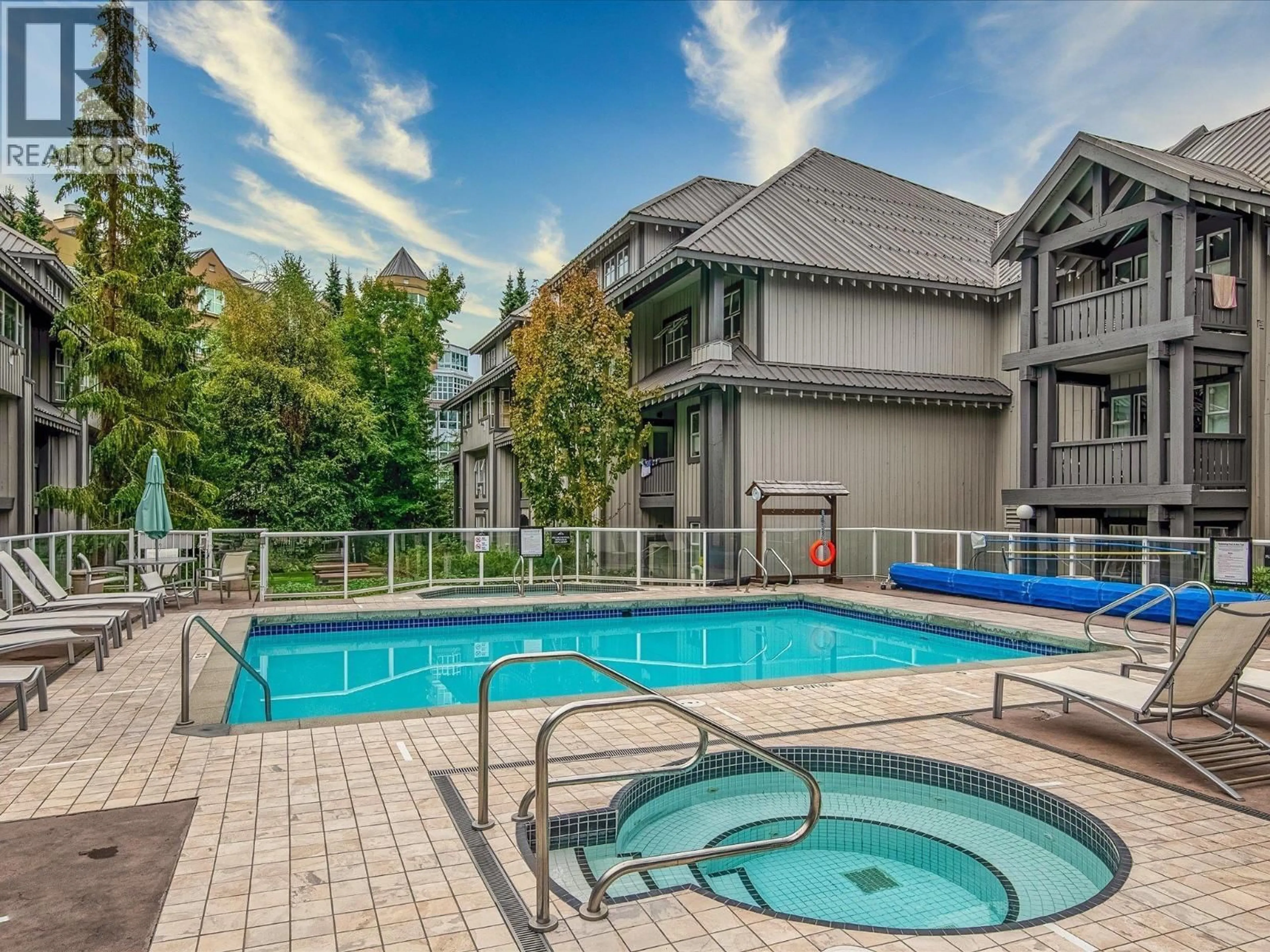 Pool for 339 - 4573 CHATEAU BOULEVARD, Whistler British Columbia V8E0Z5