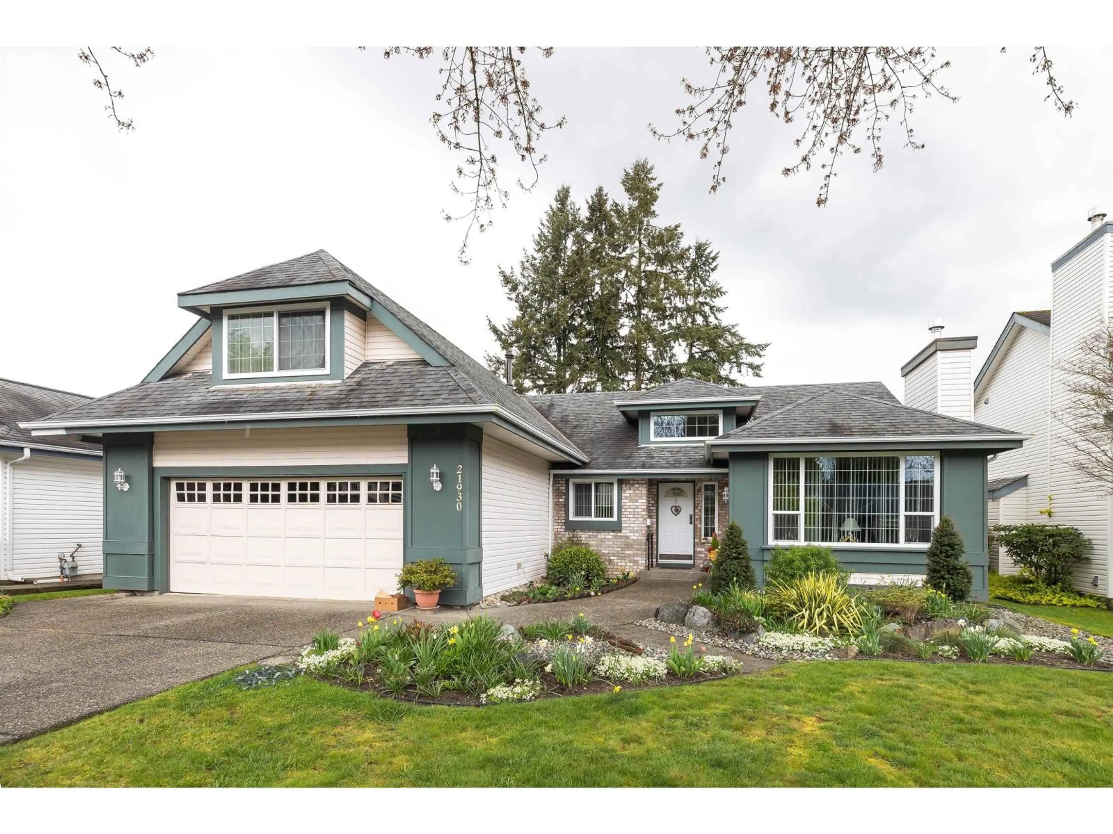 Home with vinyl exterior material, street for 21930 46 AVENUE, Langley British Columbia V3A3J6