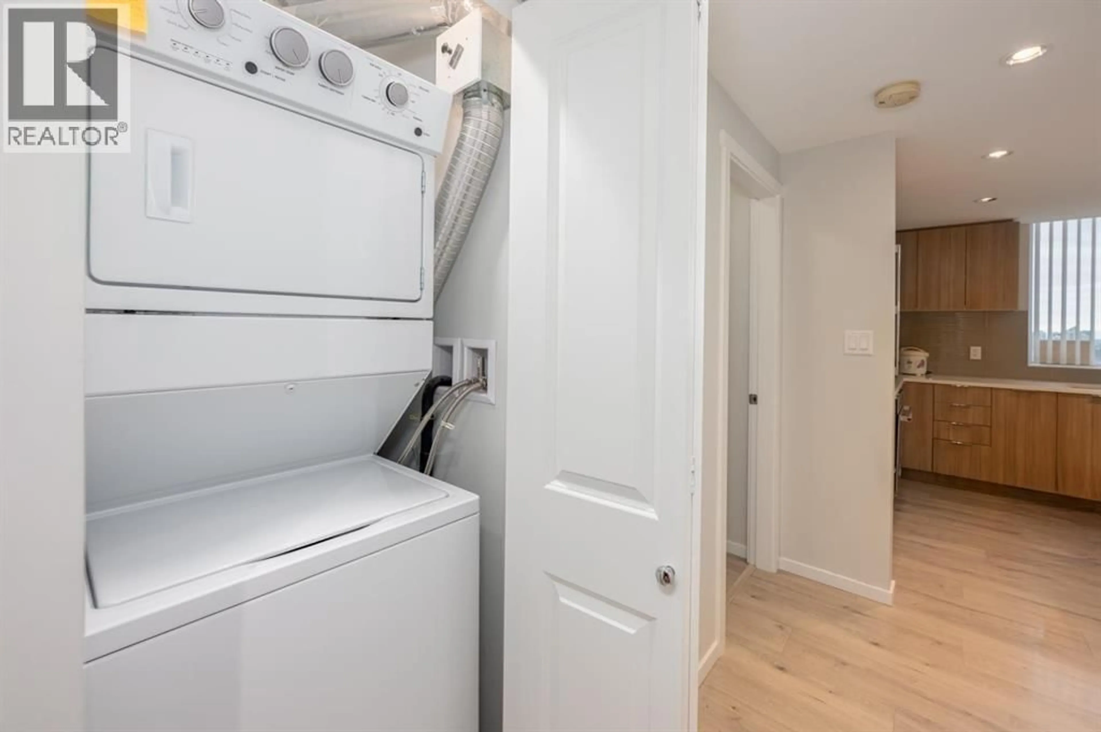 Laundry room for 2007 - 6638 DUNBLANE AVENUE, Burnaby British Columbia V5H0G8