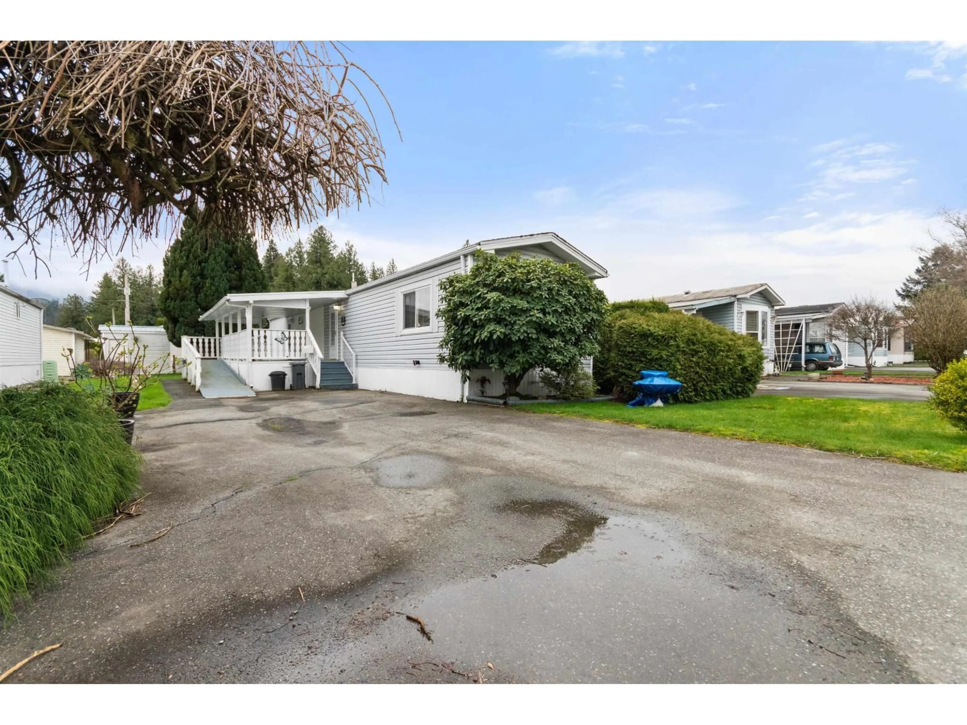 A pic from outside/outdoor area/front of a property/back of a property/a pic from drone, street for 81 - 6035 VEDDER ROAD, Chilliwack British Columbia V2R1E5