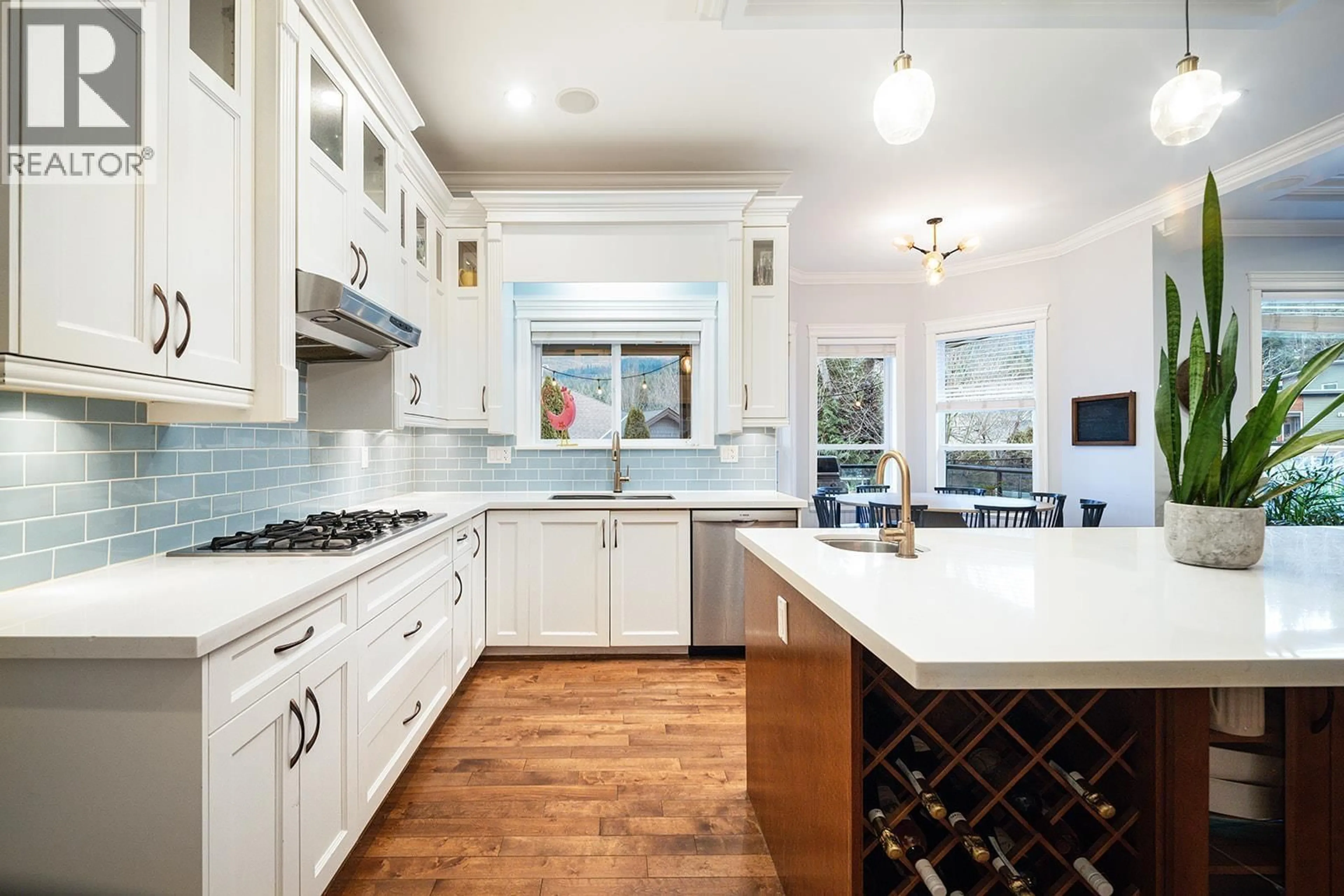 Contemporary kitchen, ceramic/tile floor for 1031 JAY CRESCENT, Squamish British Columbia V8B0P2