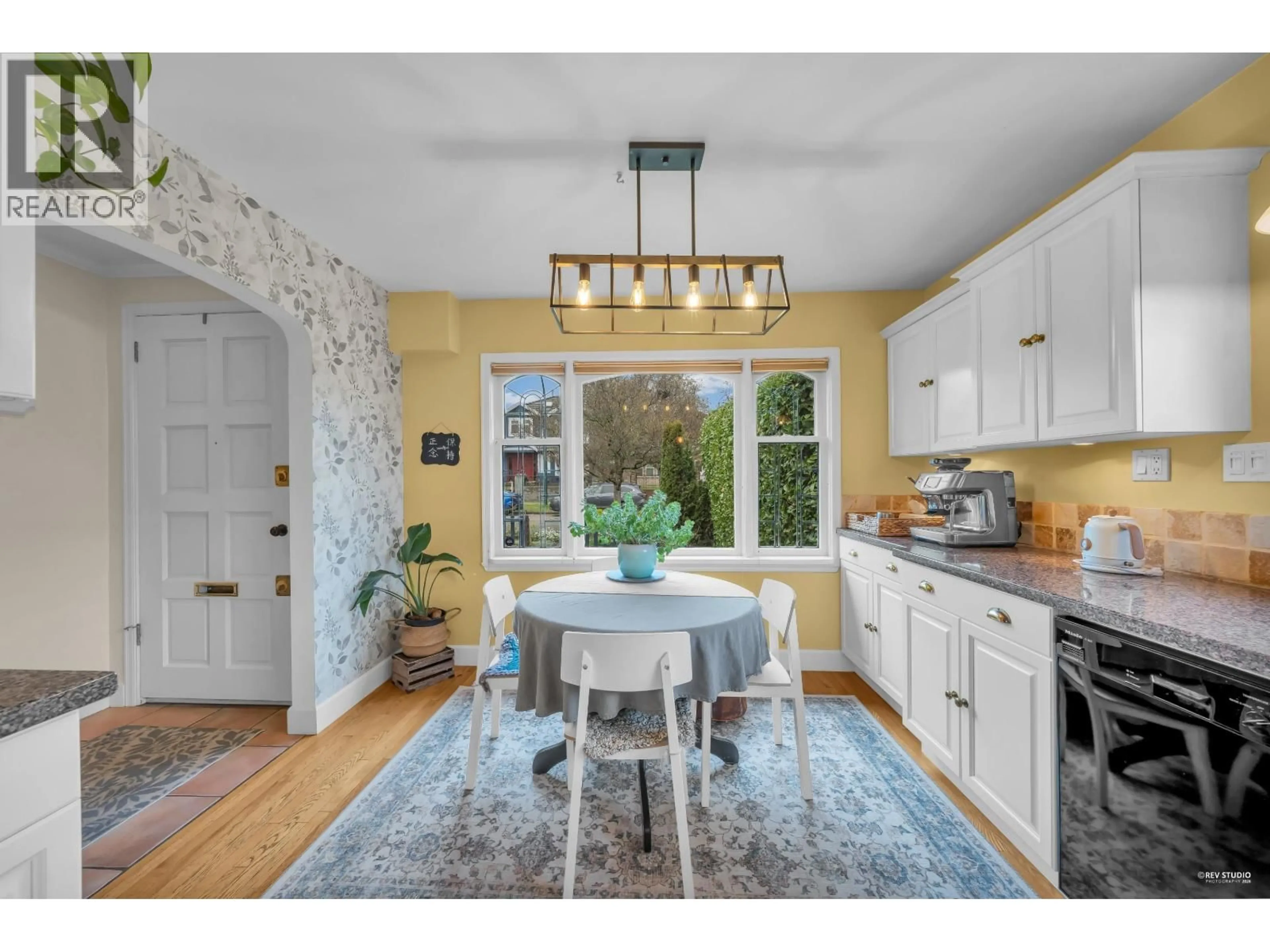 Open concept kitchen, unknown for 378 59TH AVENUE, Vancouver British Columbia V5X1X9