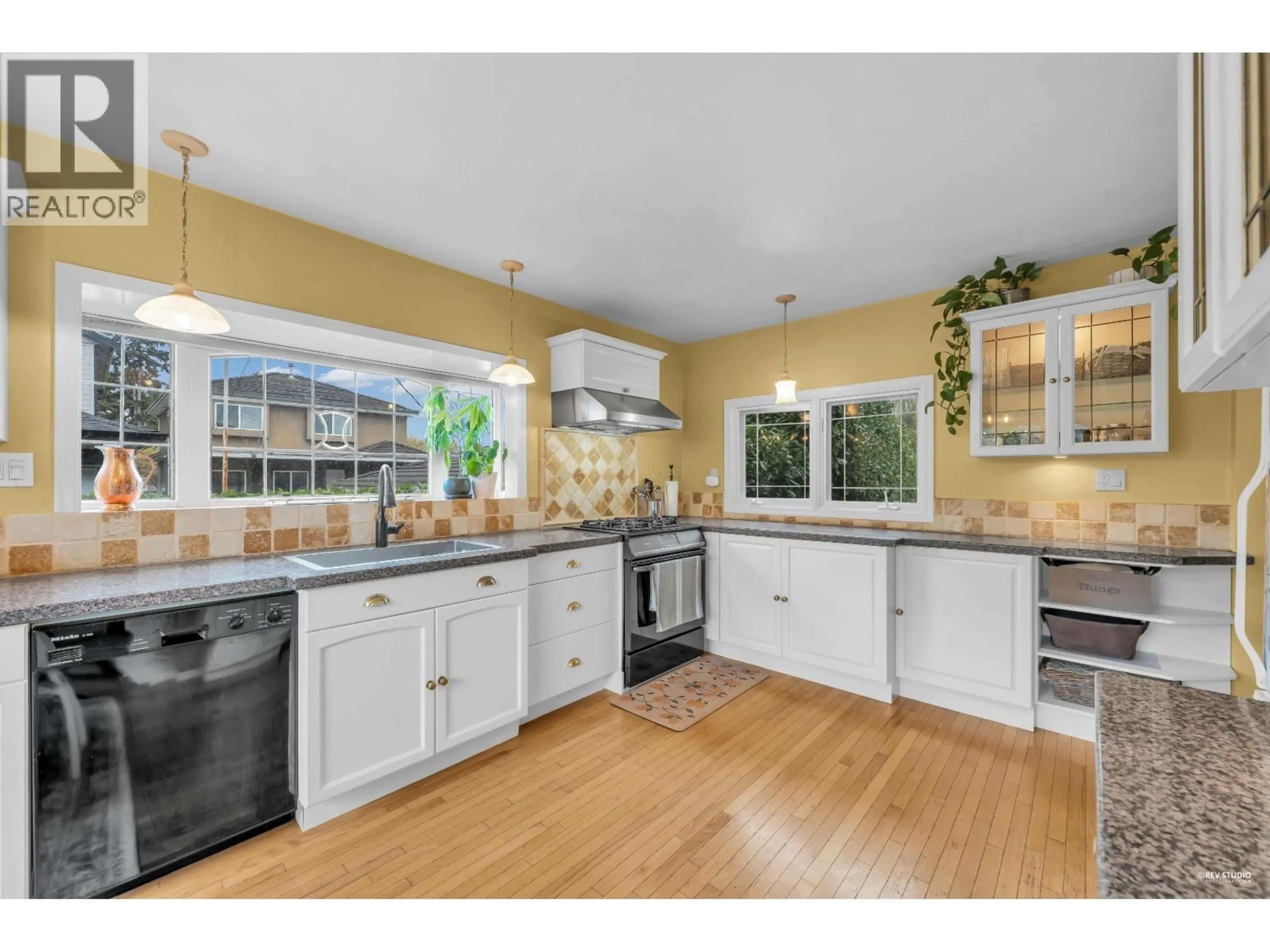 Open concept kitchen, unknown for 378 59TH AVENUE, Vancouver British Columbia V5X1X9