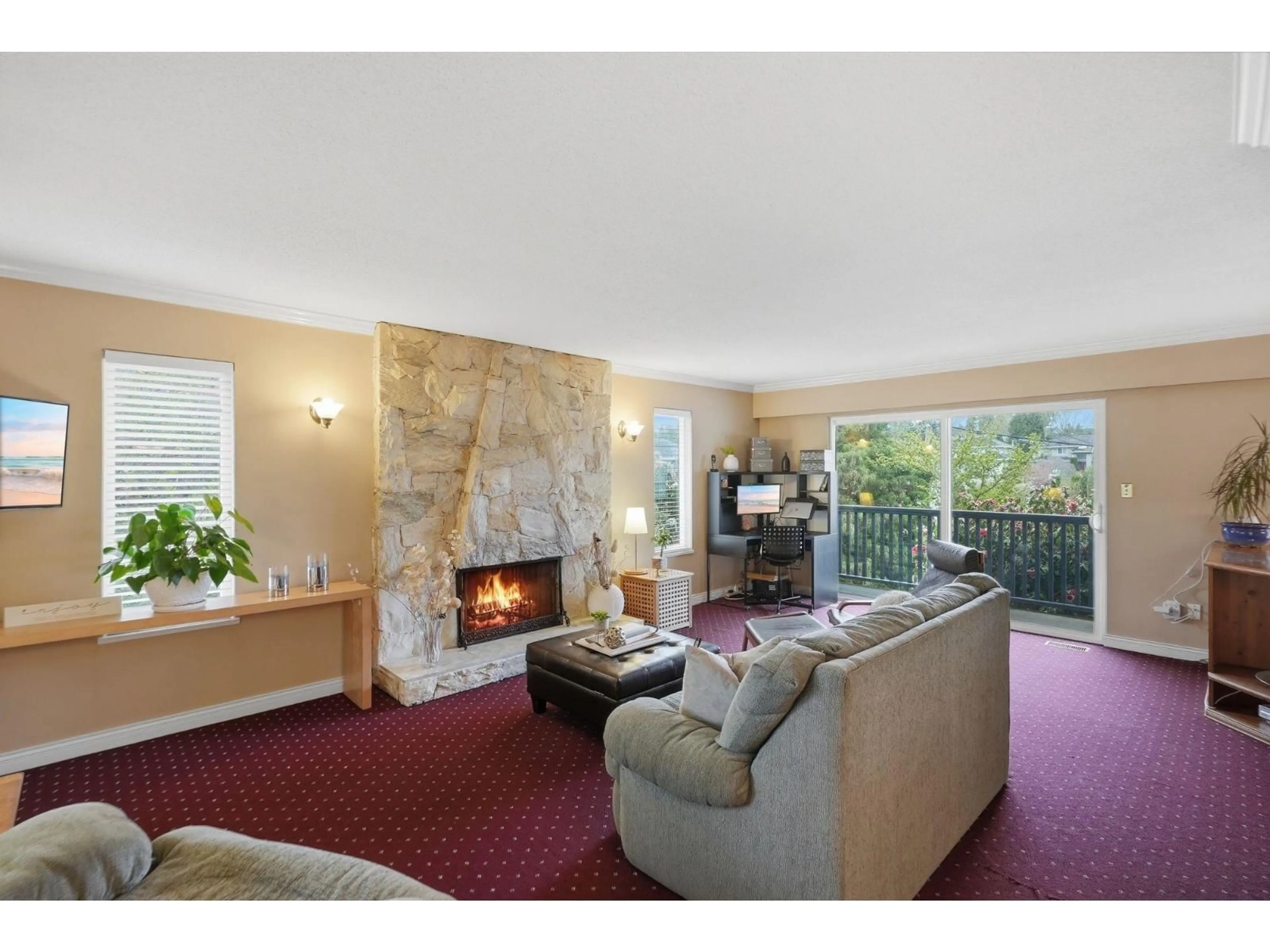 Living room with furniture, unknown for 10523 DUNLOP ROAD, Delta British Columbia V4C2L1