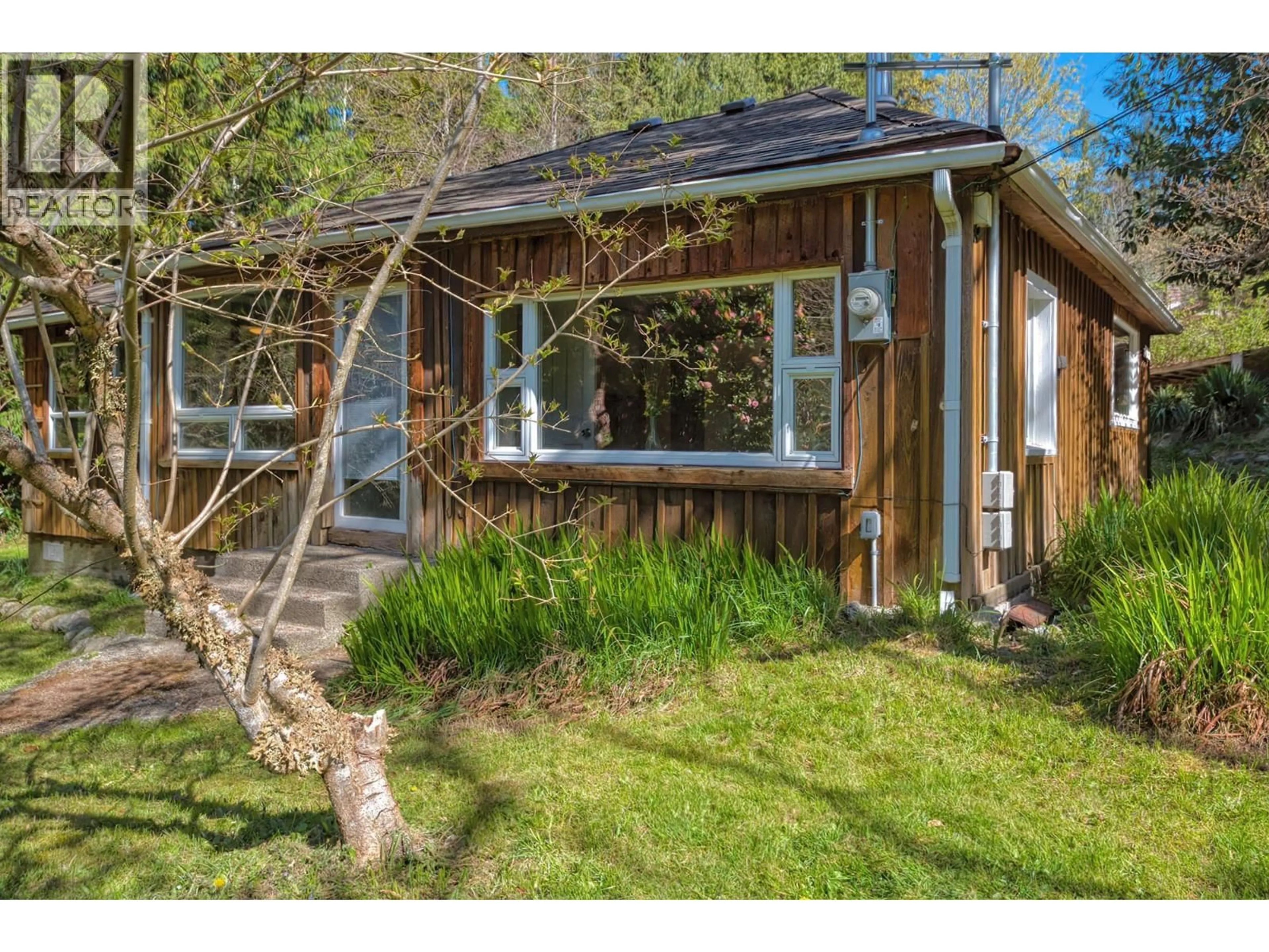 Shed for 8200 REDROOFFS ROAD, Halfmoon Bay British Columbia V7Z1E2