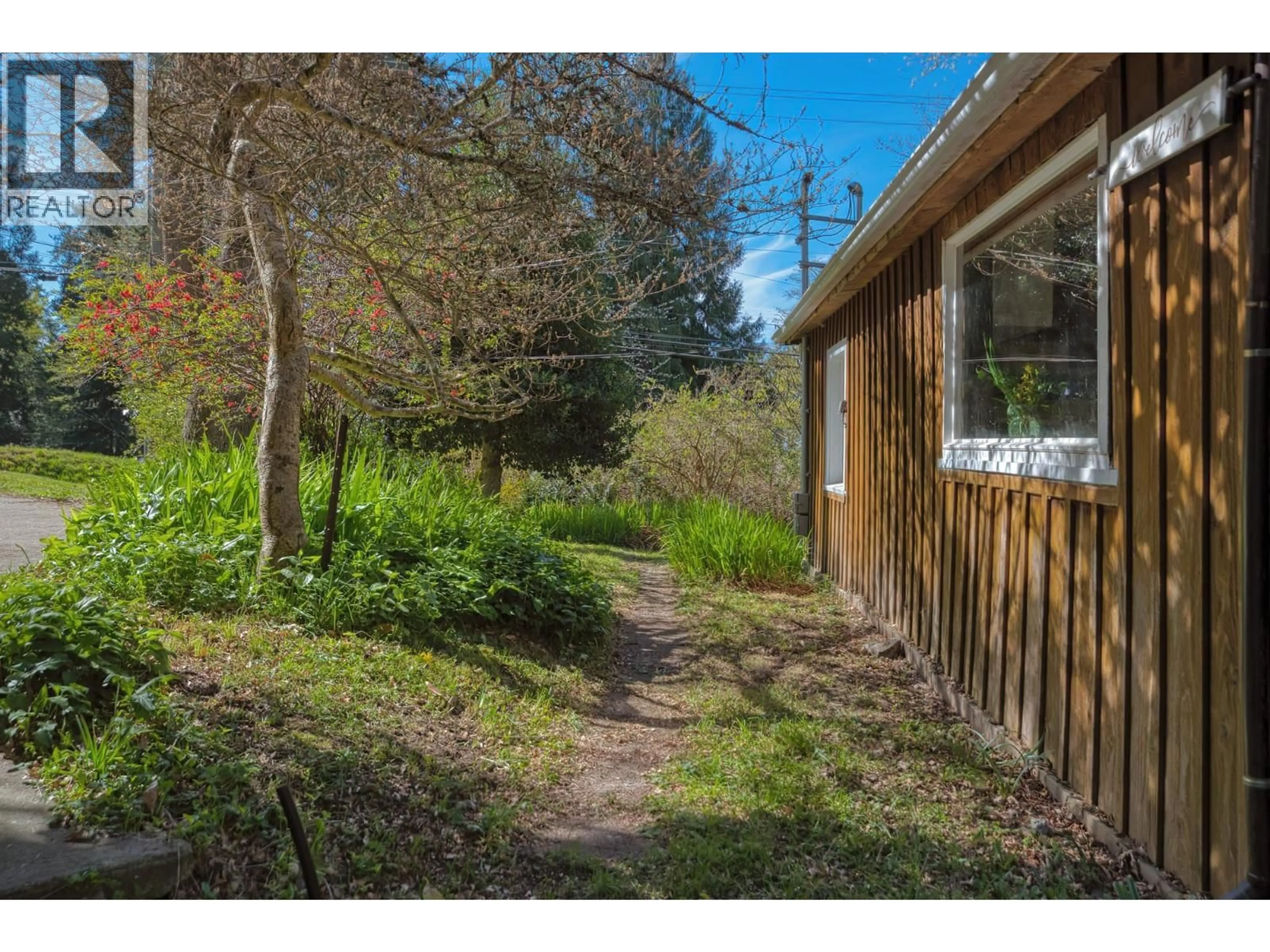 Unknown for 8200 REDROOFFS ROAD, Halfmoon Bay British Columbia V7Z1E2