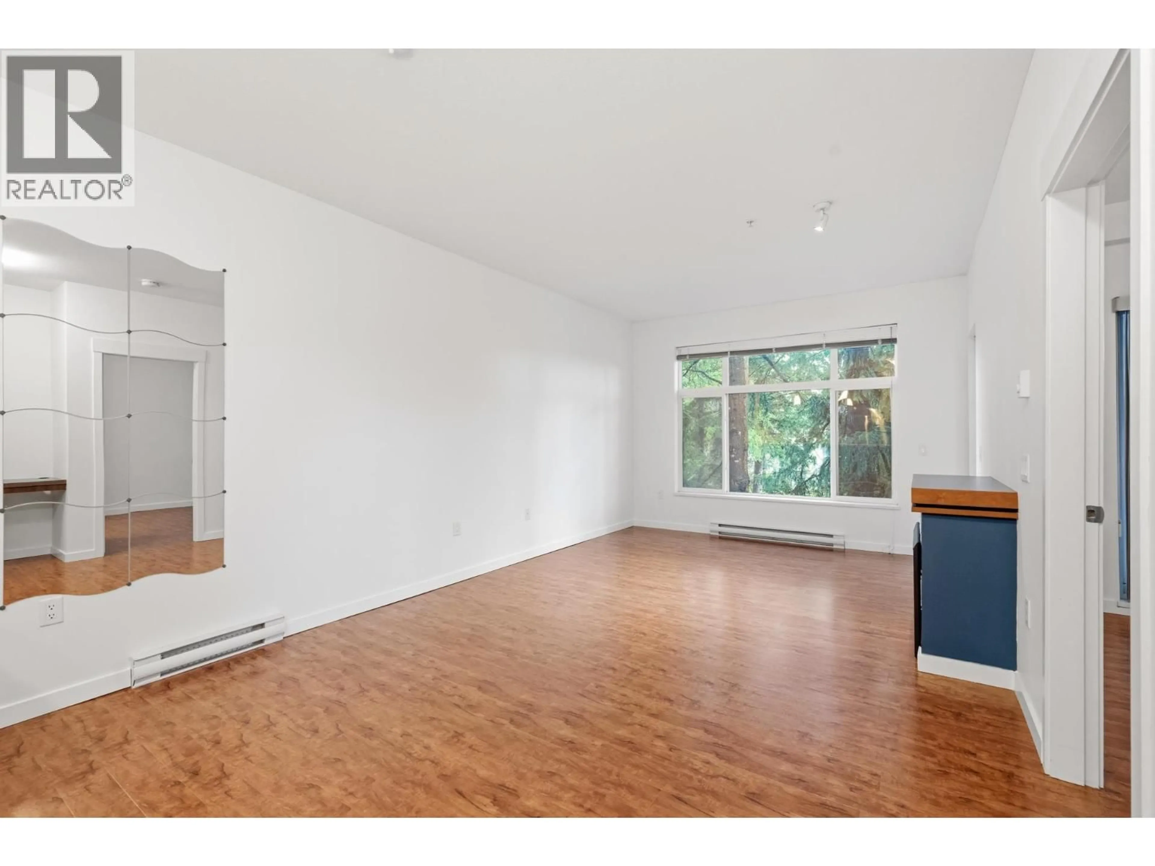 A pic of a room for 309 - 11950 HARRIS ROAD, Pitt Meadows British Columbia V3Y0B7