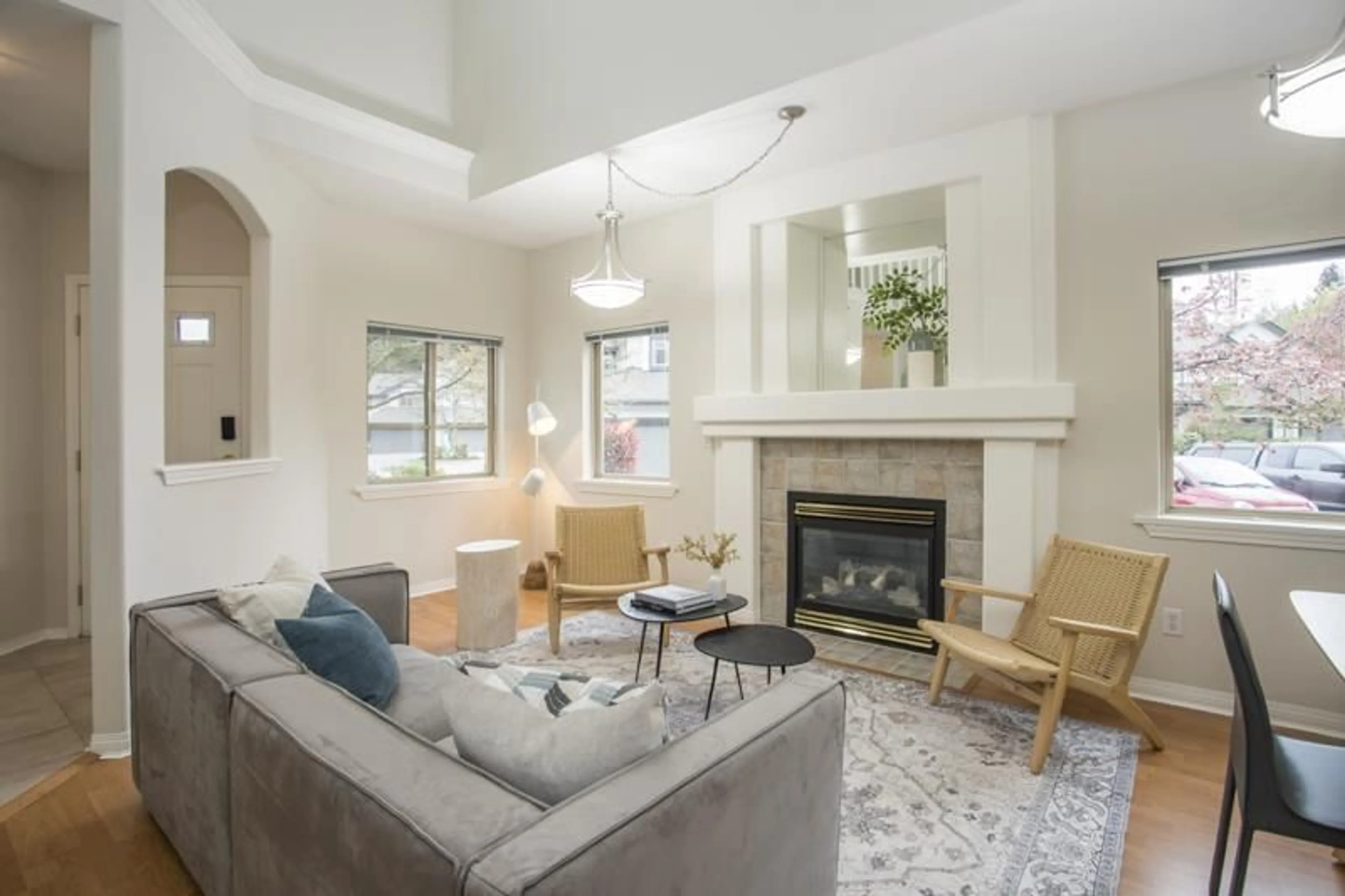 Living room with furniture, unknown for 7 - 3387 KING GEORGE BOULEVARD, Surrey British Columbia V4P1B7