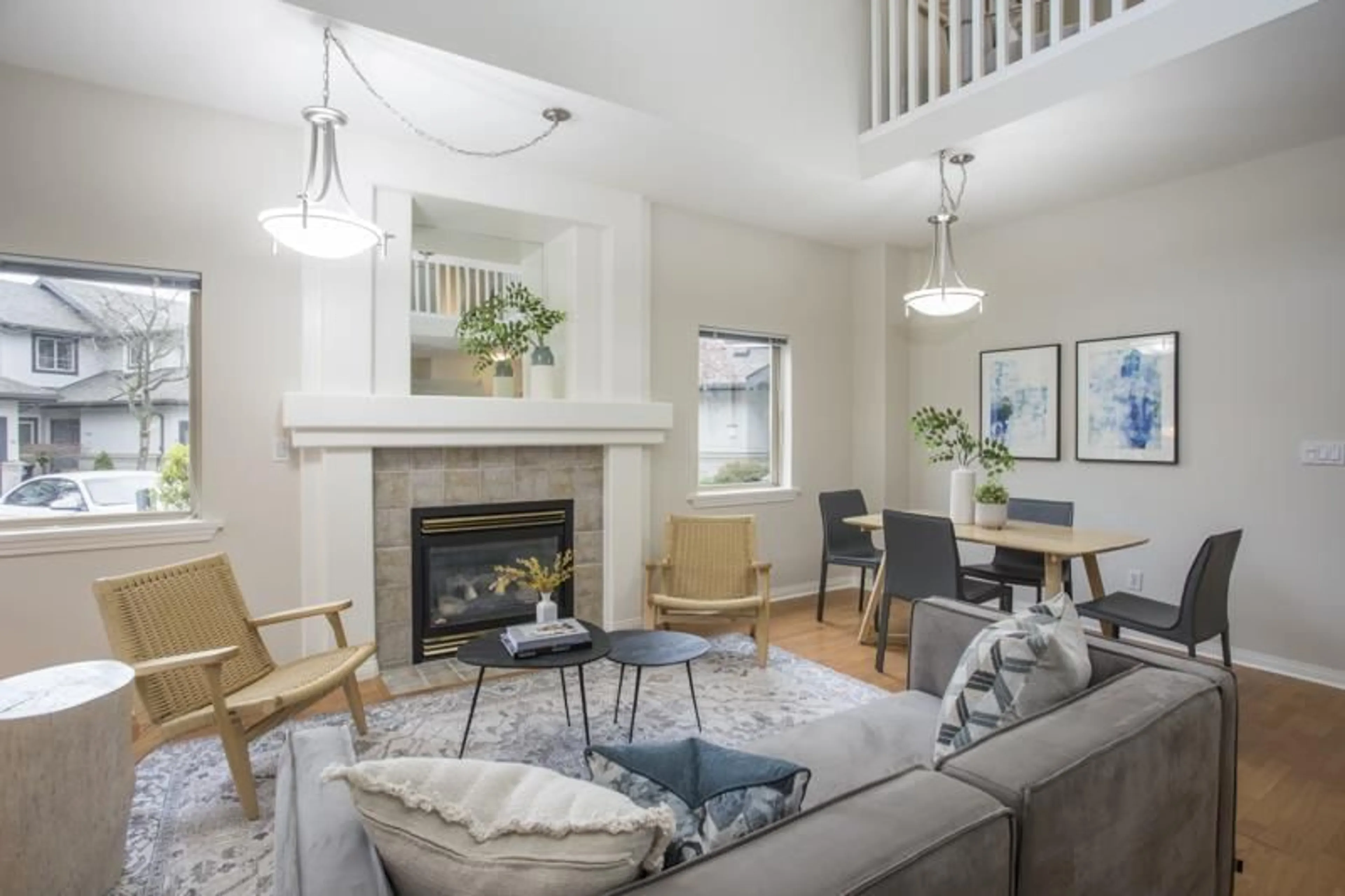 Living room with furniture, unknown for 7 - 3387 KING GEORGE BOULEVARD, Surrey British Columbia V4P1B7