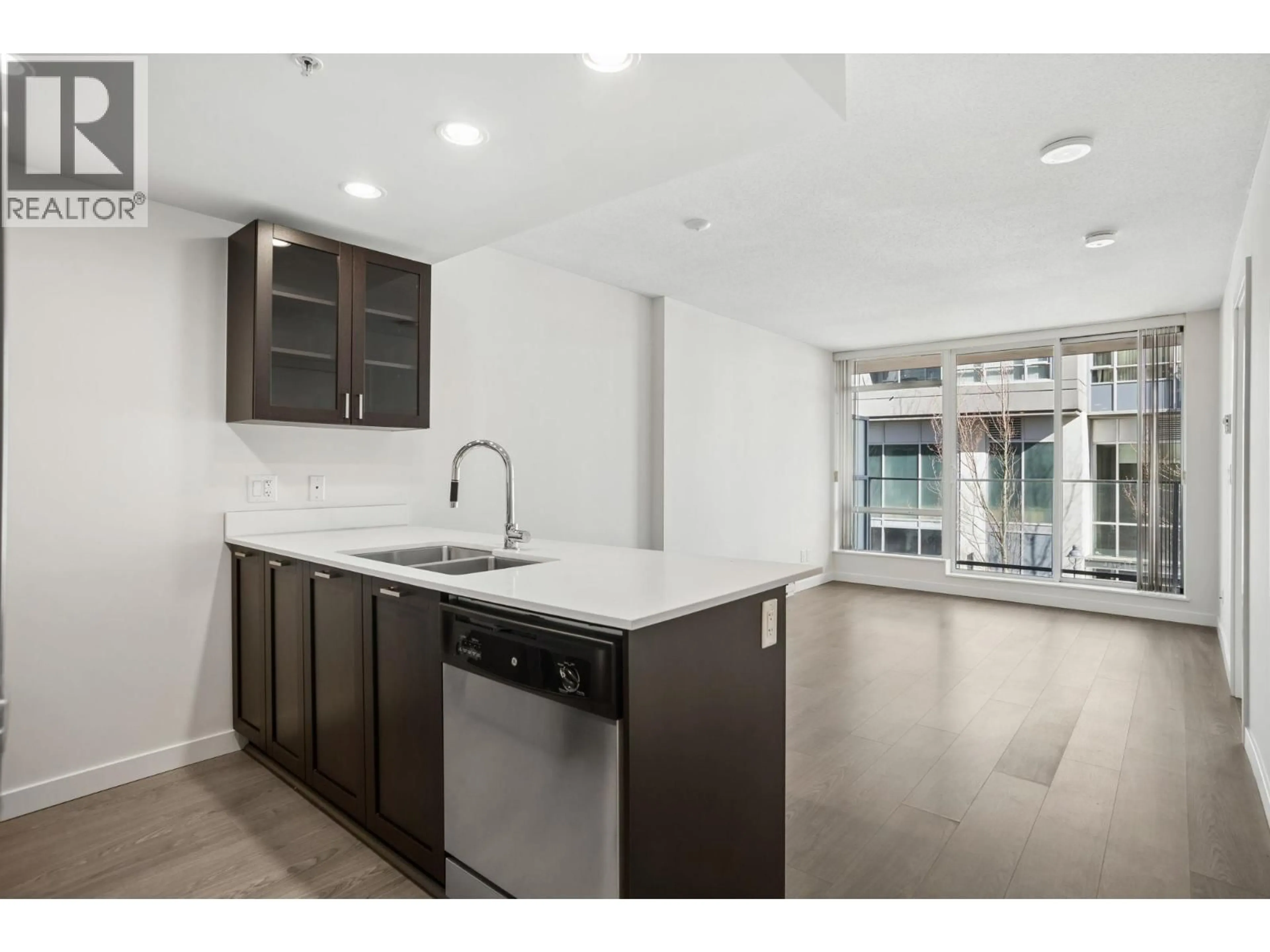 Open concept kitchen, ceramic/tile floor for 206 - 4815 ELDORADO MEWS, Vancouver British Columbia V5R0B2