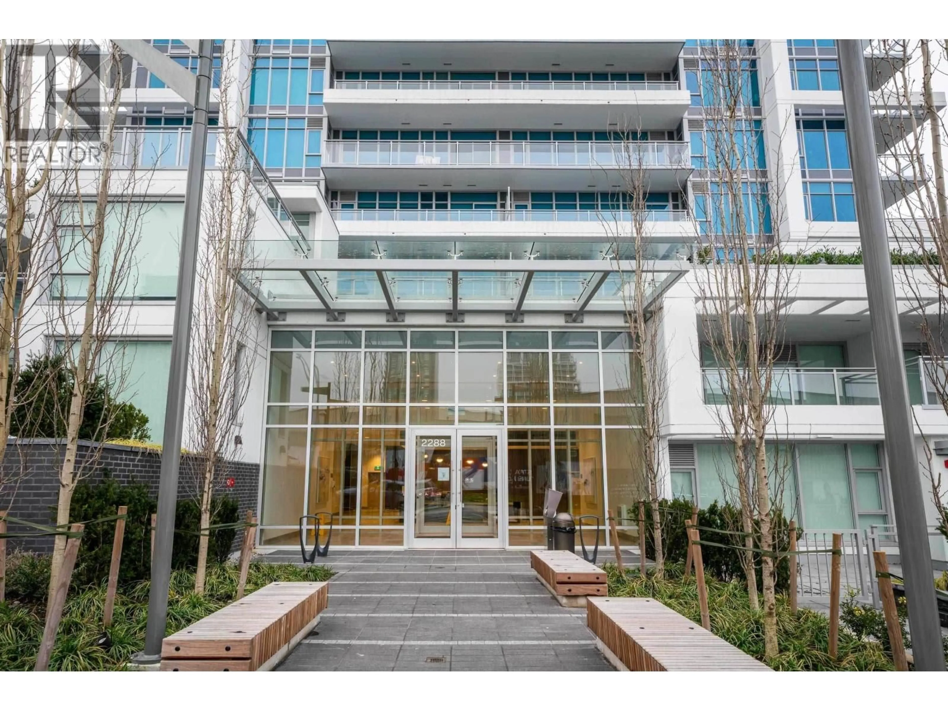 Indoor foyer for 301 - 2288 ALPHA AVENUE, Burnaby British Columbia V5C0L9