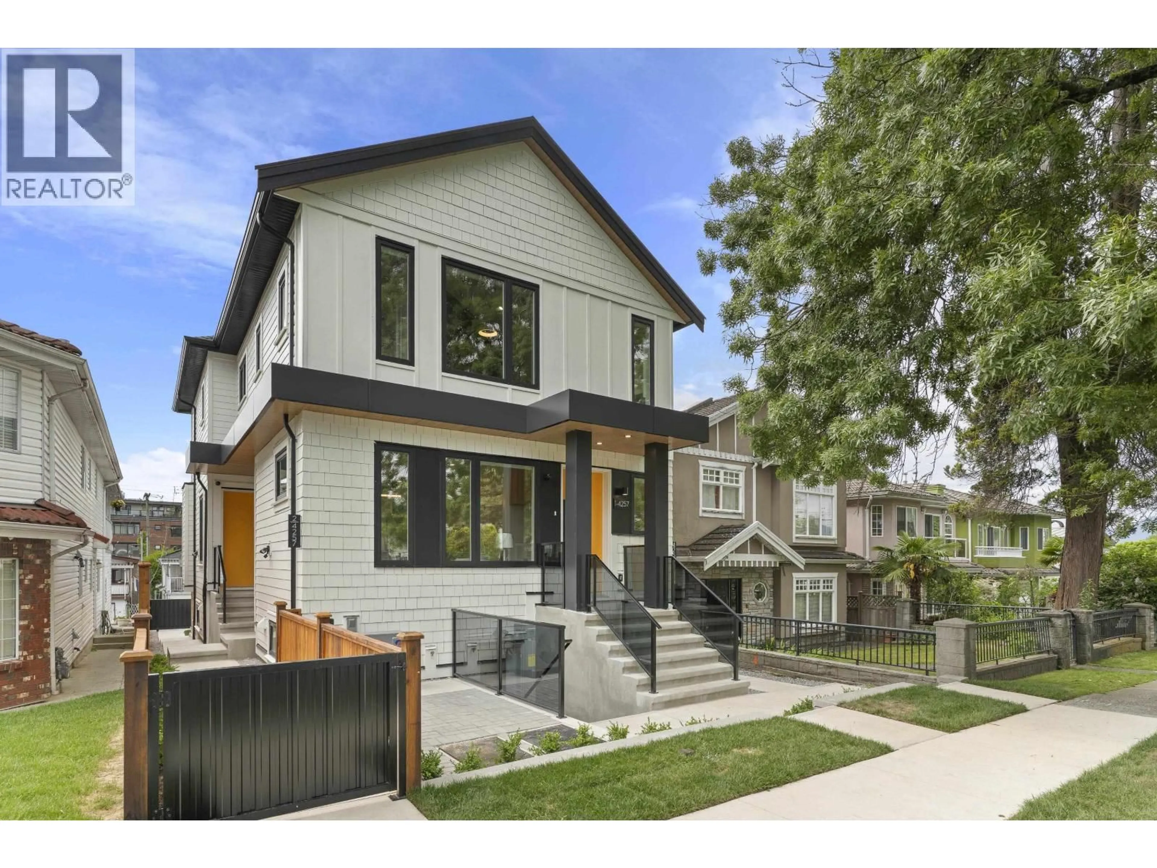 Home with brick exterior material, street for 2 - 4257 BEATRICE STREET, Vancouver British Columbia V5N4H9