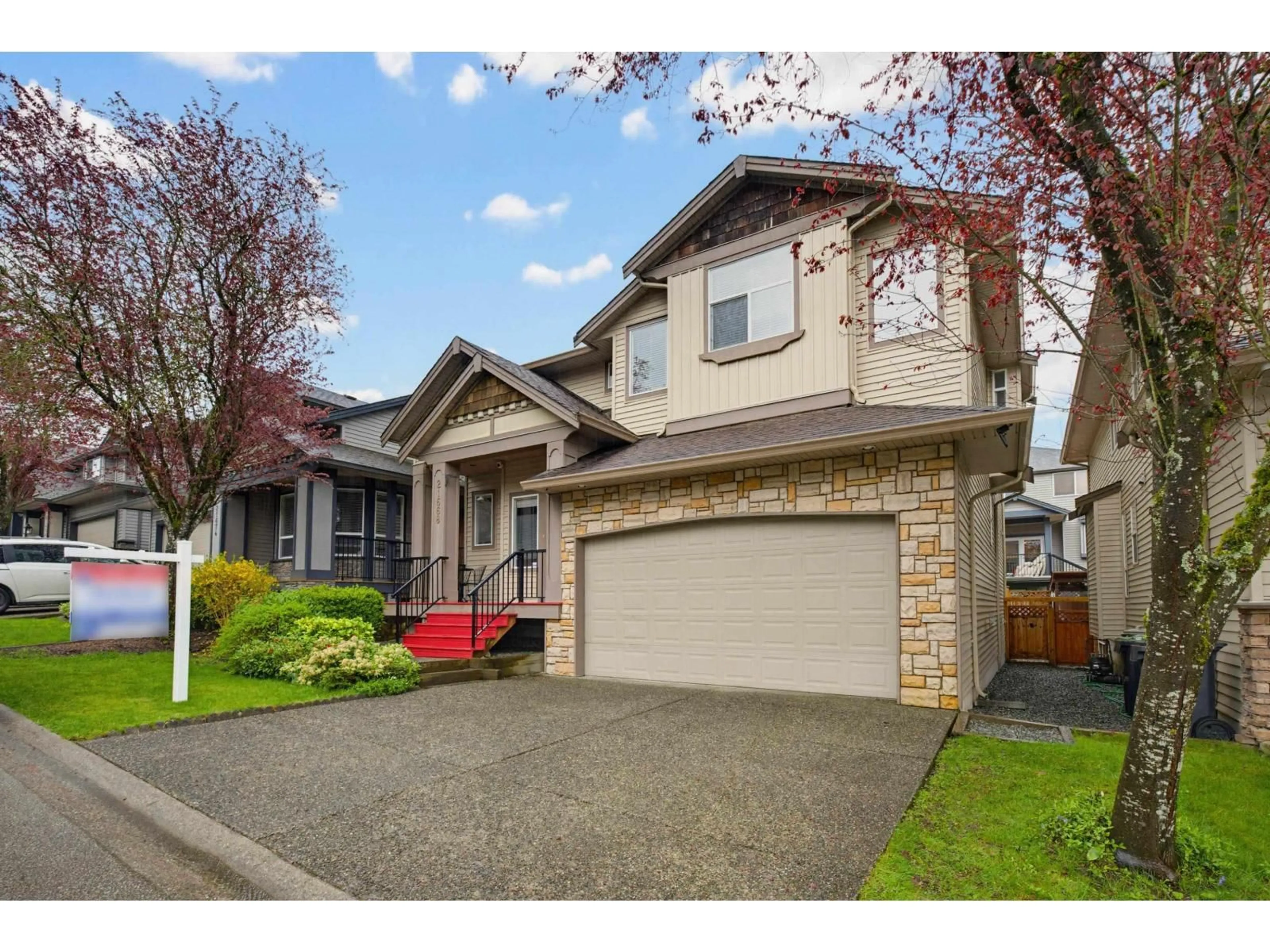 Home with vinyl exterior material, street for 21668 89A AVENUE, Langley British Columbia V1M4C6