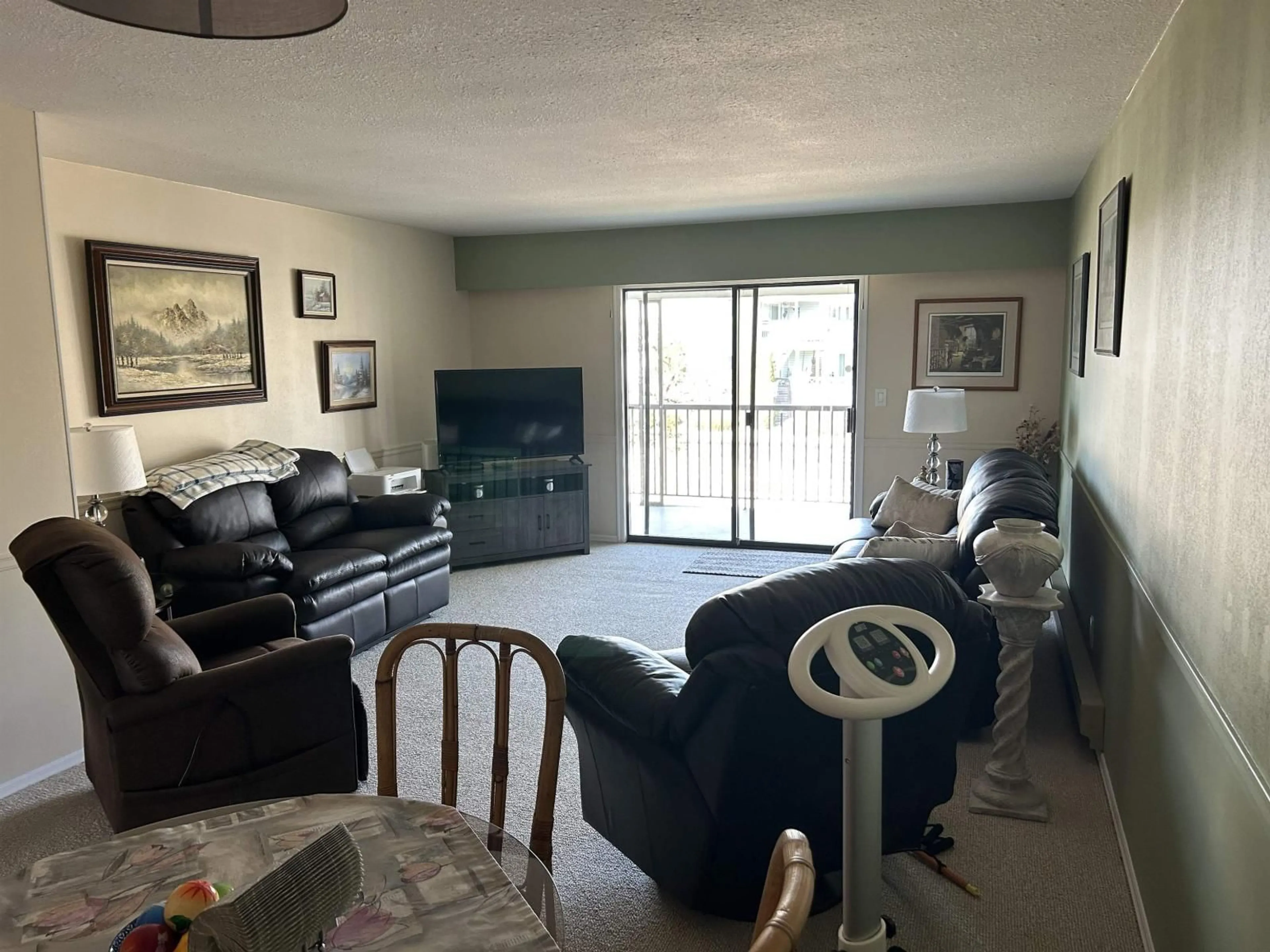 Living room with furniture, unknown for 32 - 32718 GARIBALDI DRIVE, Abbotsford British Columbia V2T5T6