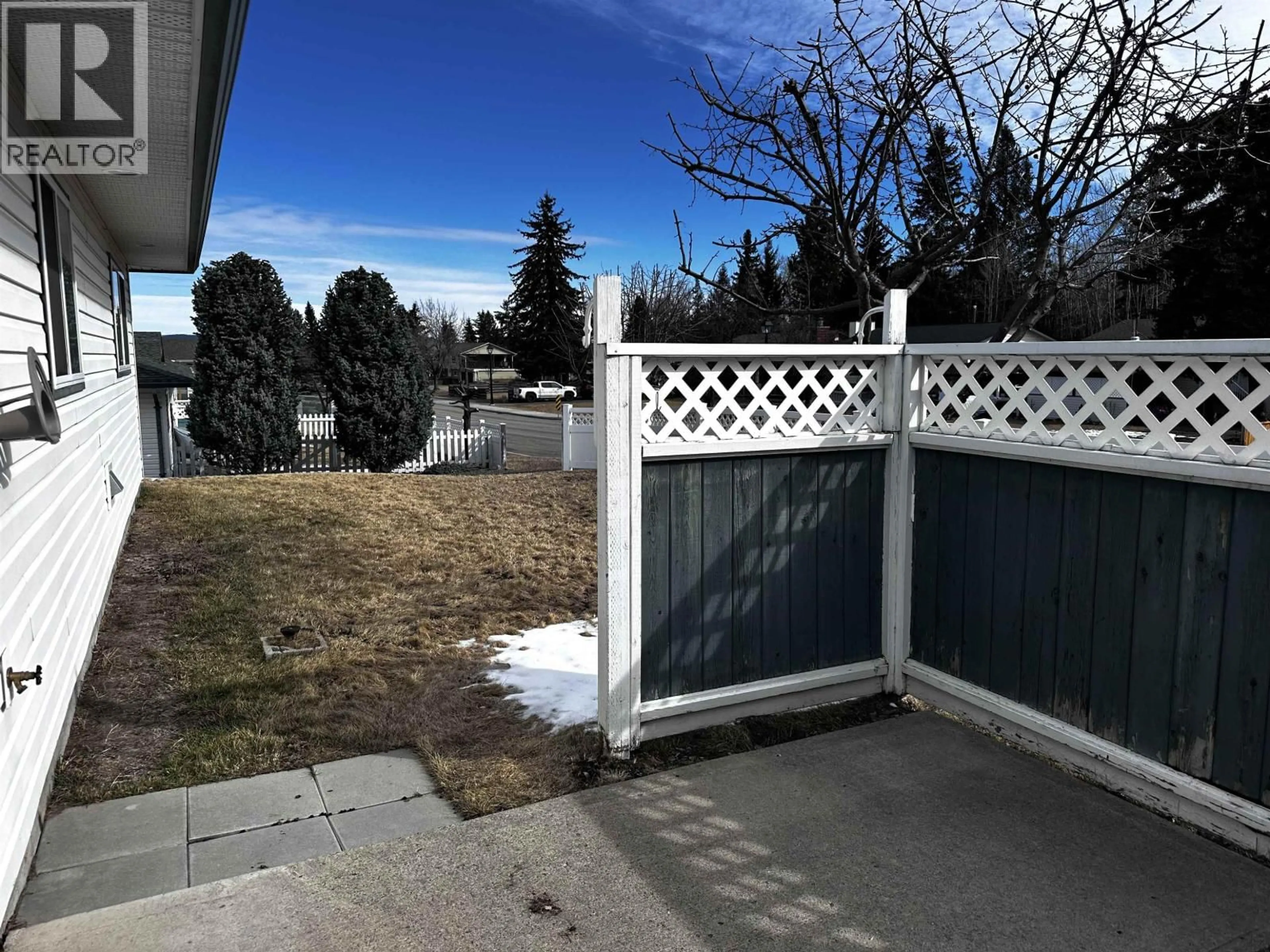 Unknown for 1 - 814 CARIBOO TRAIL, 100 Mile House British Columbia V0K2E0