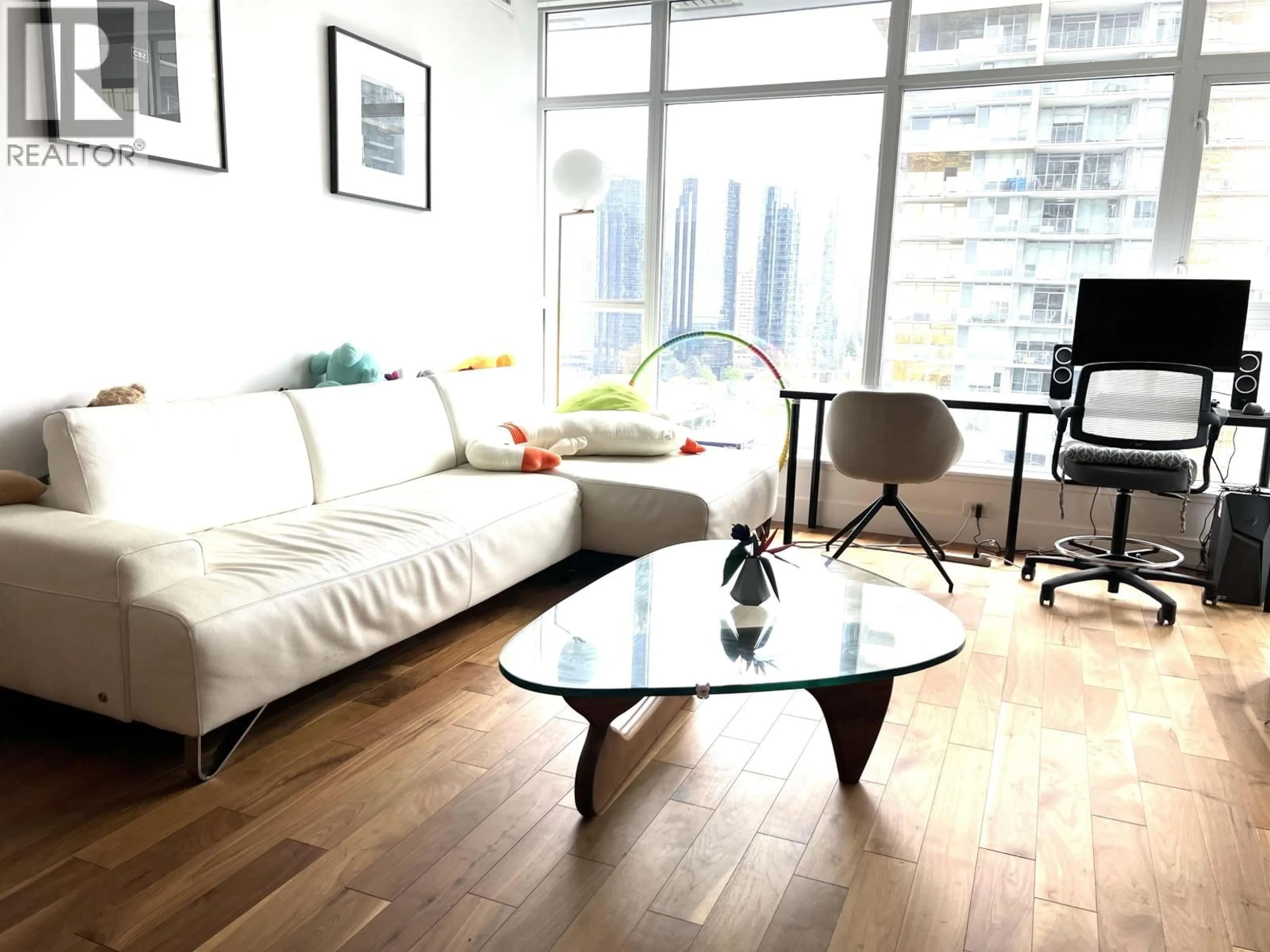 Living room with furniture, wood/laminate floor for 1605 - 4360 BERESFORD STREET, Burnaby British Columbia V5C5A7