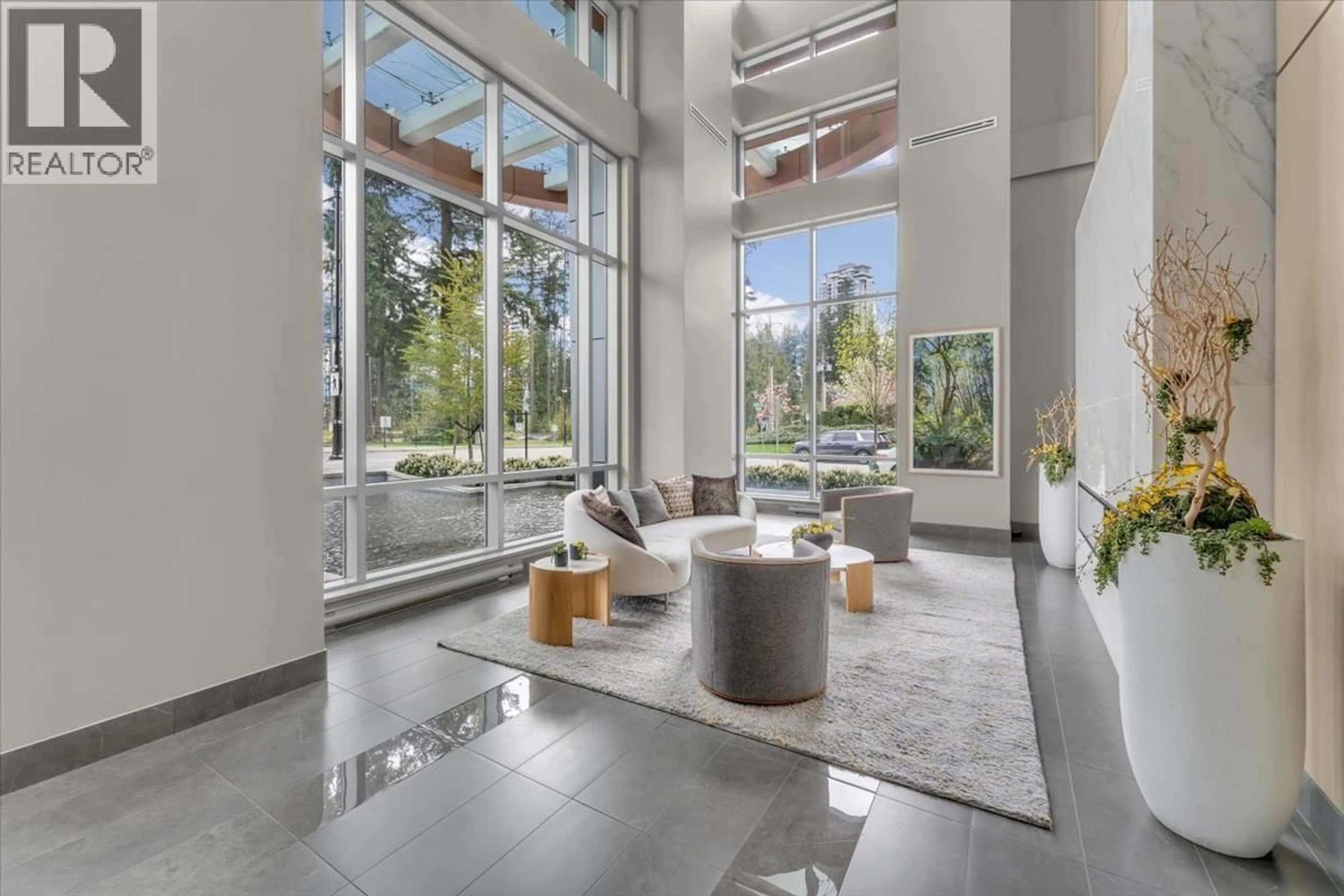 Lobby for 2507 - 1182 WESTWOOD STREET, Coquitlam British Columbia V3B0T9