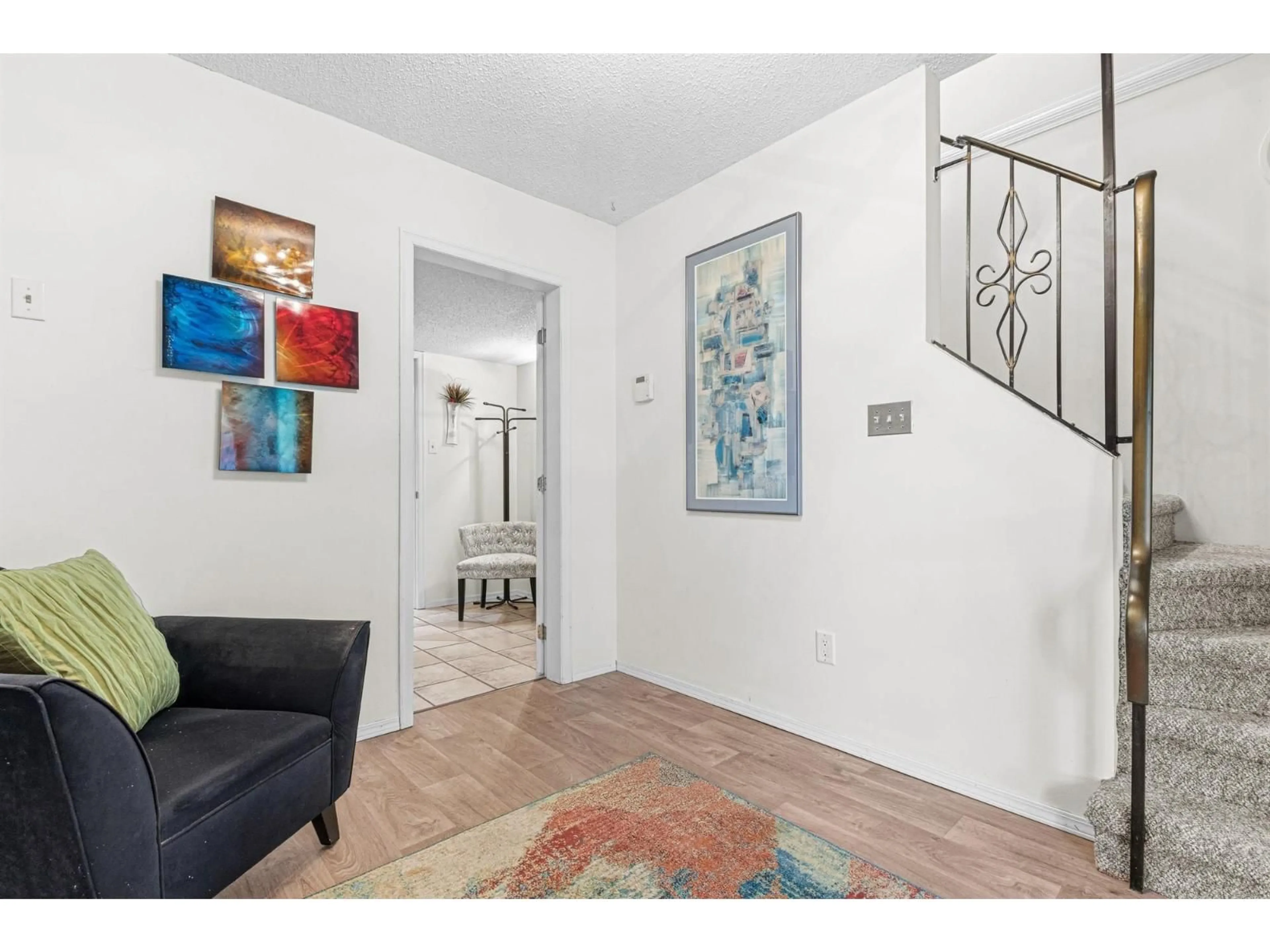 Indoor entryway for 380 4TH AVENUE, Hope British Columbia V0X1L0