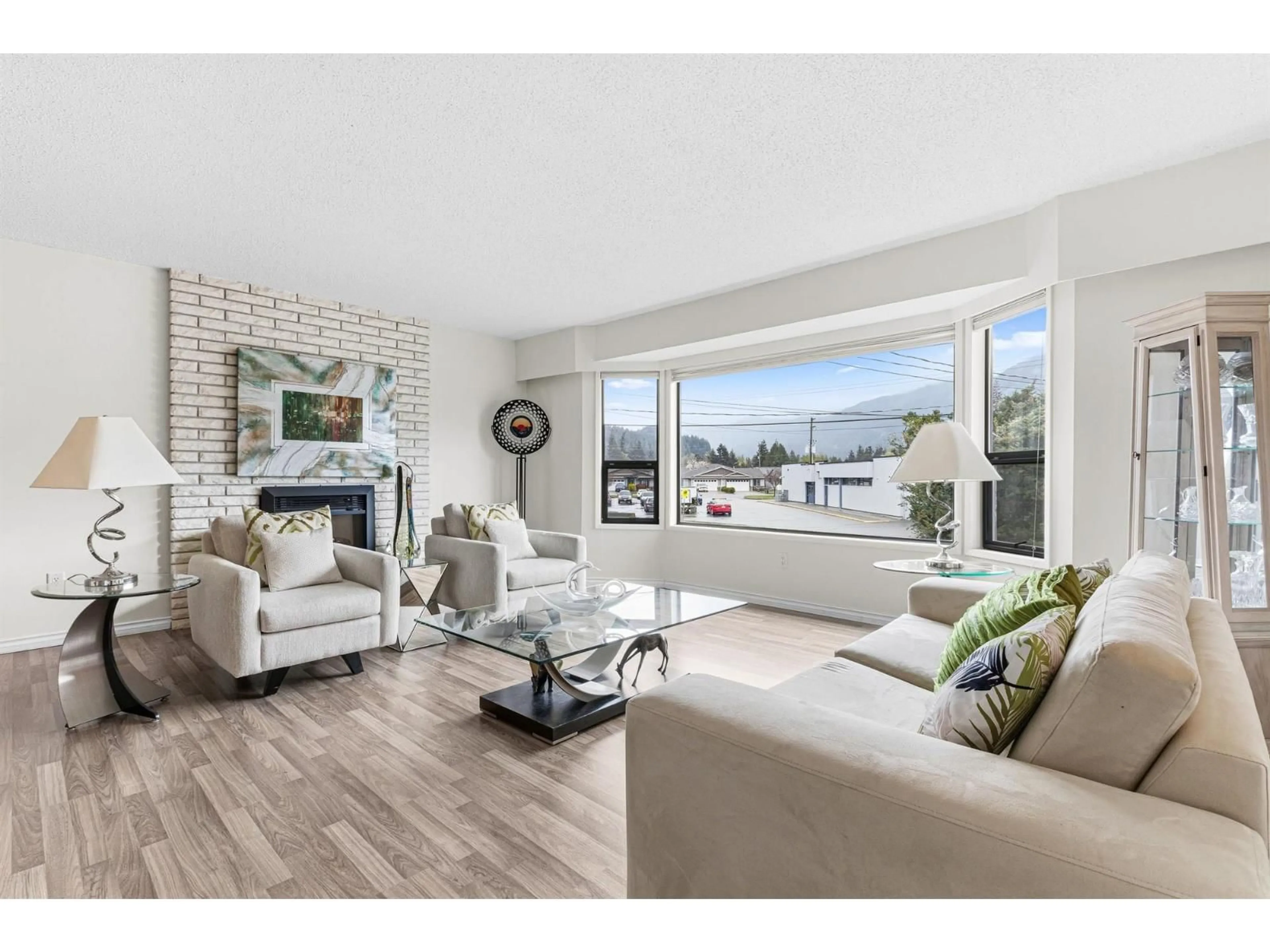 Living room with furniture, unknown for 380 4TH AVENUE, Hope British Columbia V0X1L0