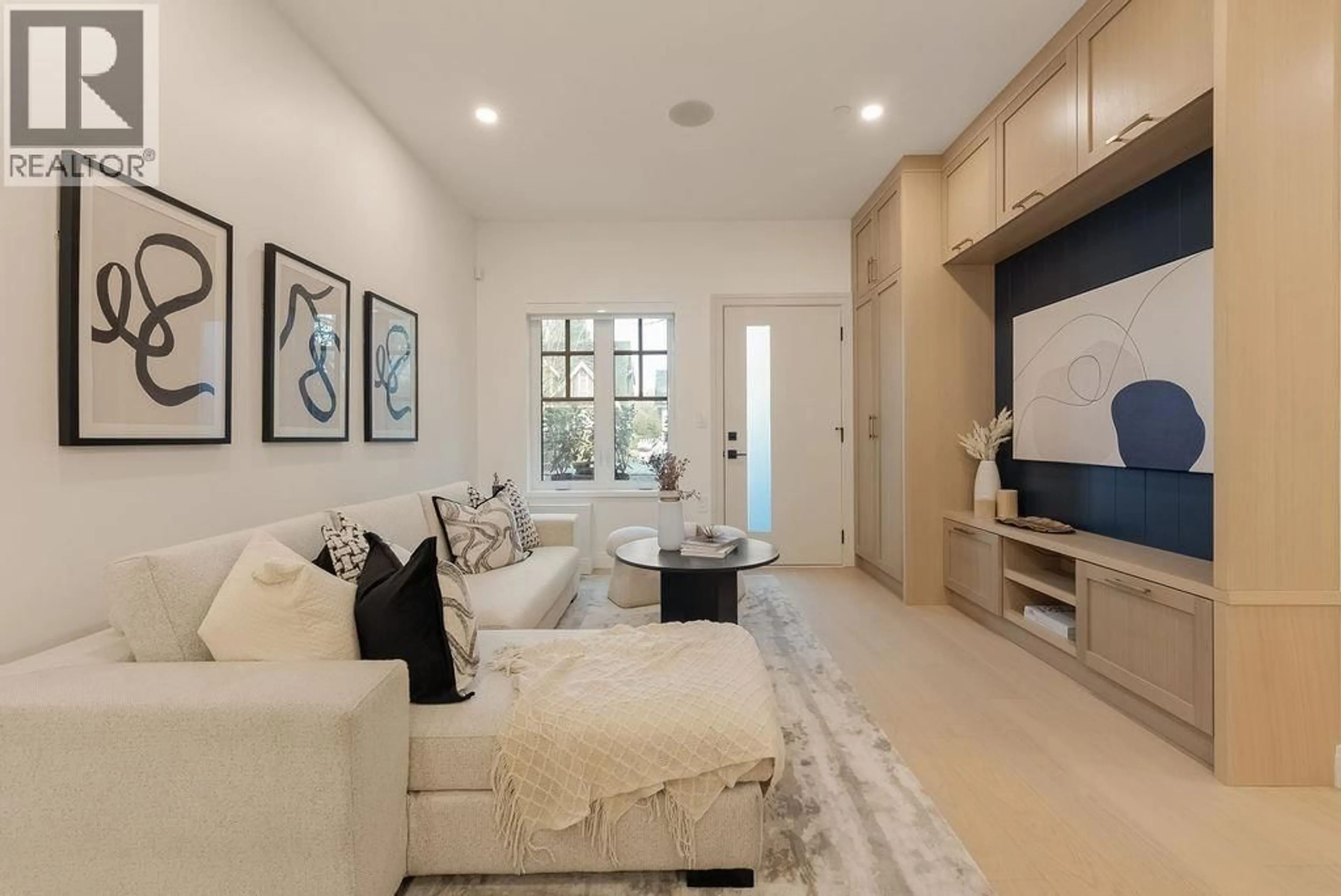 Living room with furniture, unknown for 2540 GRANT STREET, Vancouver British Columbia V5K3G7