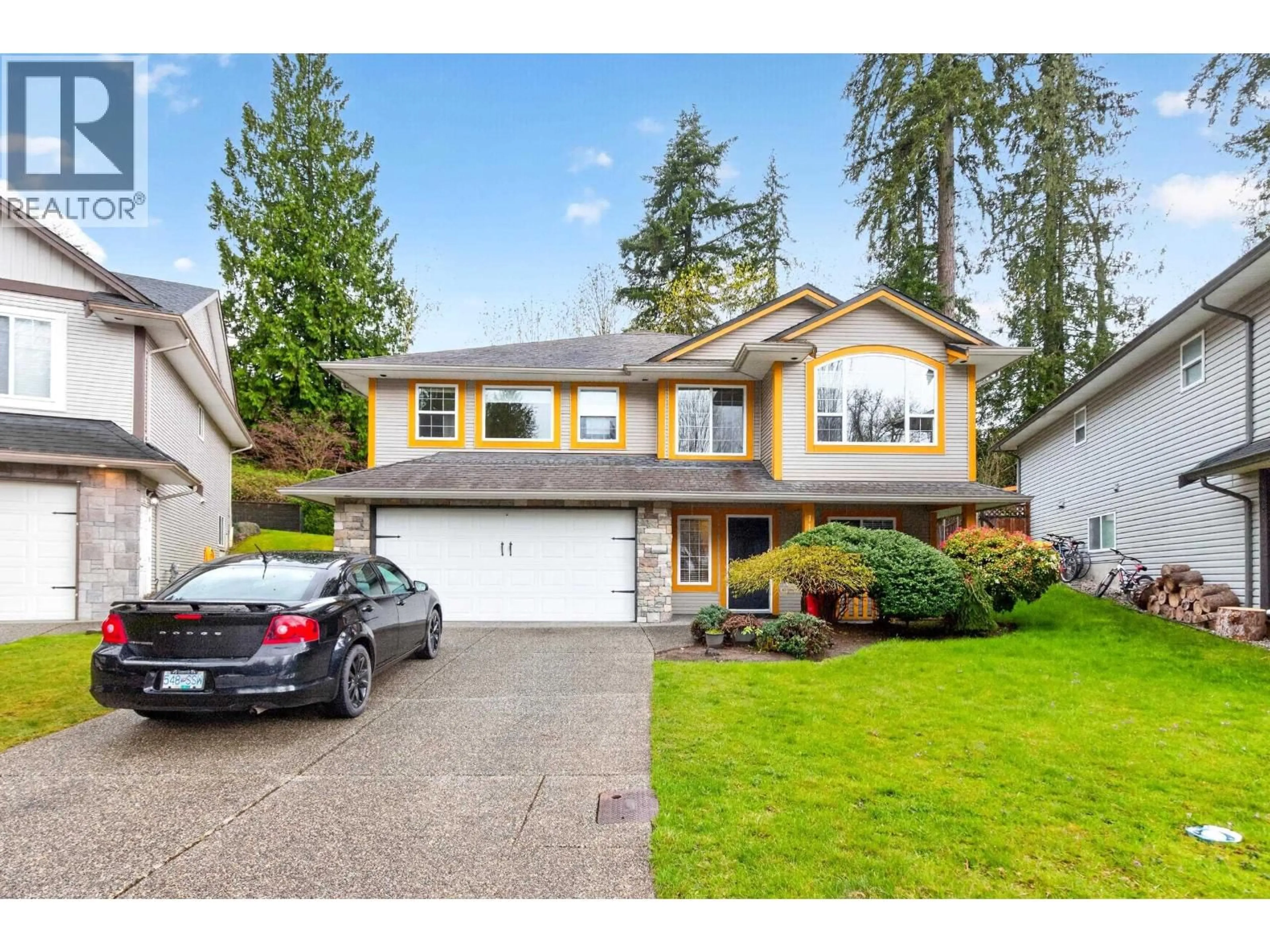 Home with vinyl exterior material, street for 11561 238A STREET, Maple Ridge British Columbia V2W2A9