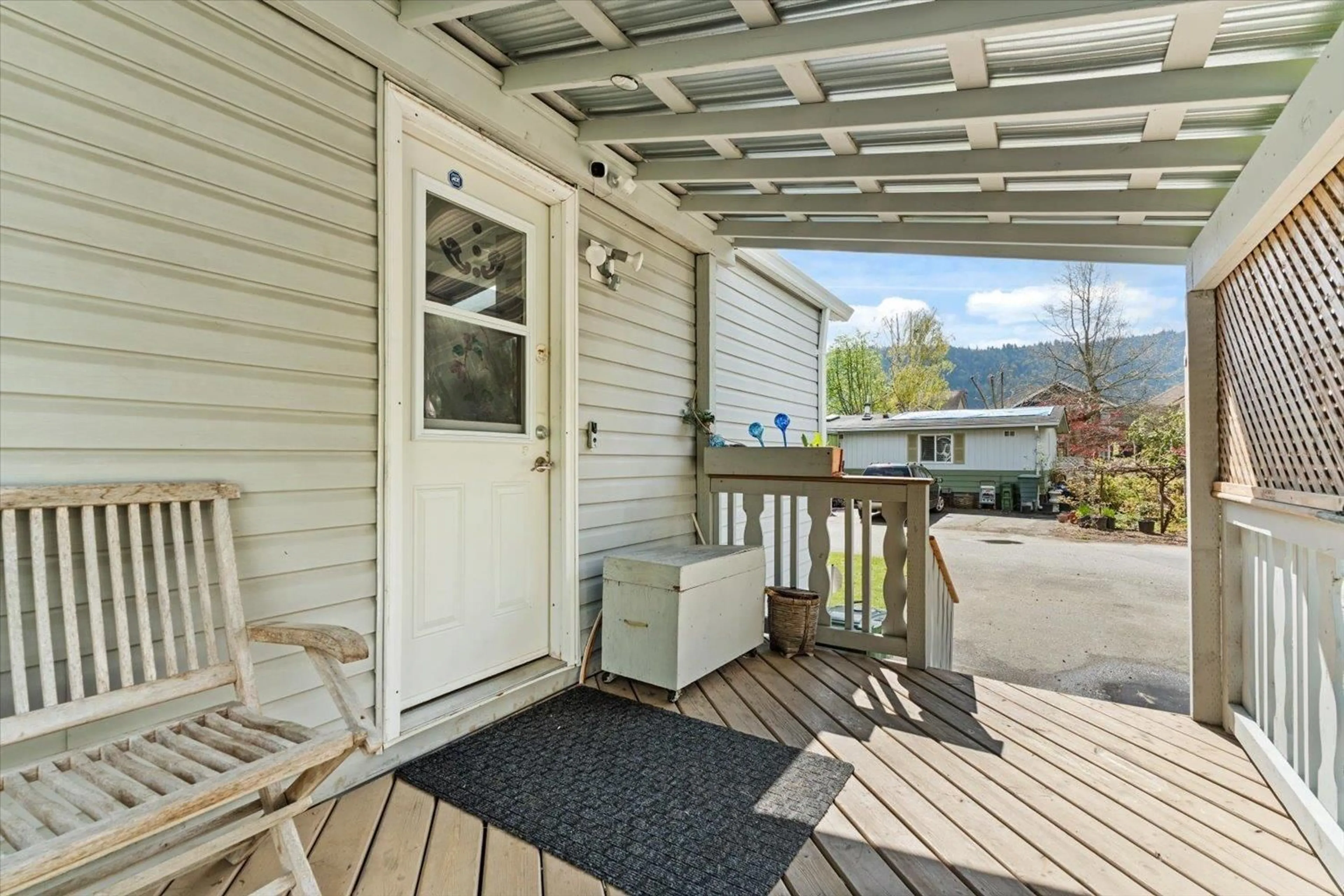 Patio, unknown for 22 - 44565 MONTE VISTA DRIVE, Chilliwack British Columbia V2R5Y4