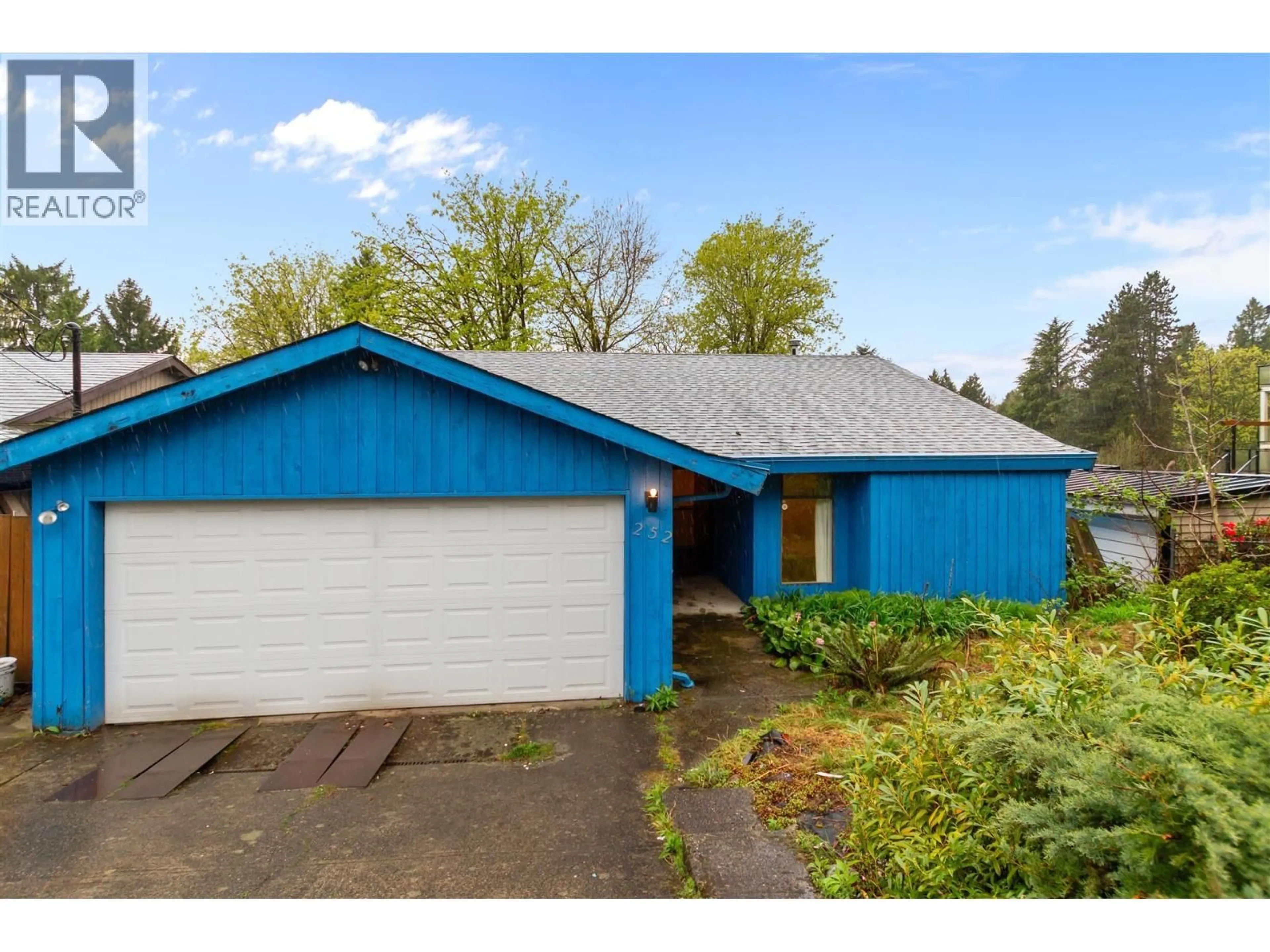 Unknown for 252 MONTGOMERY STREET, Coquitlam British Columbia V3K5E8